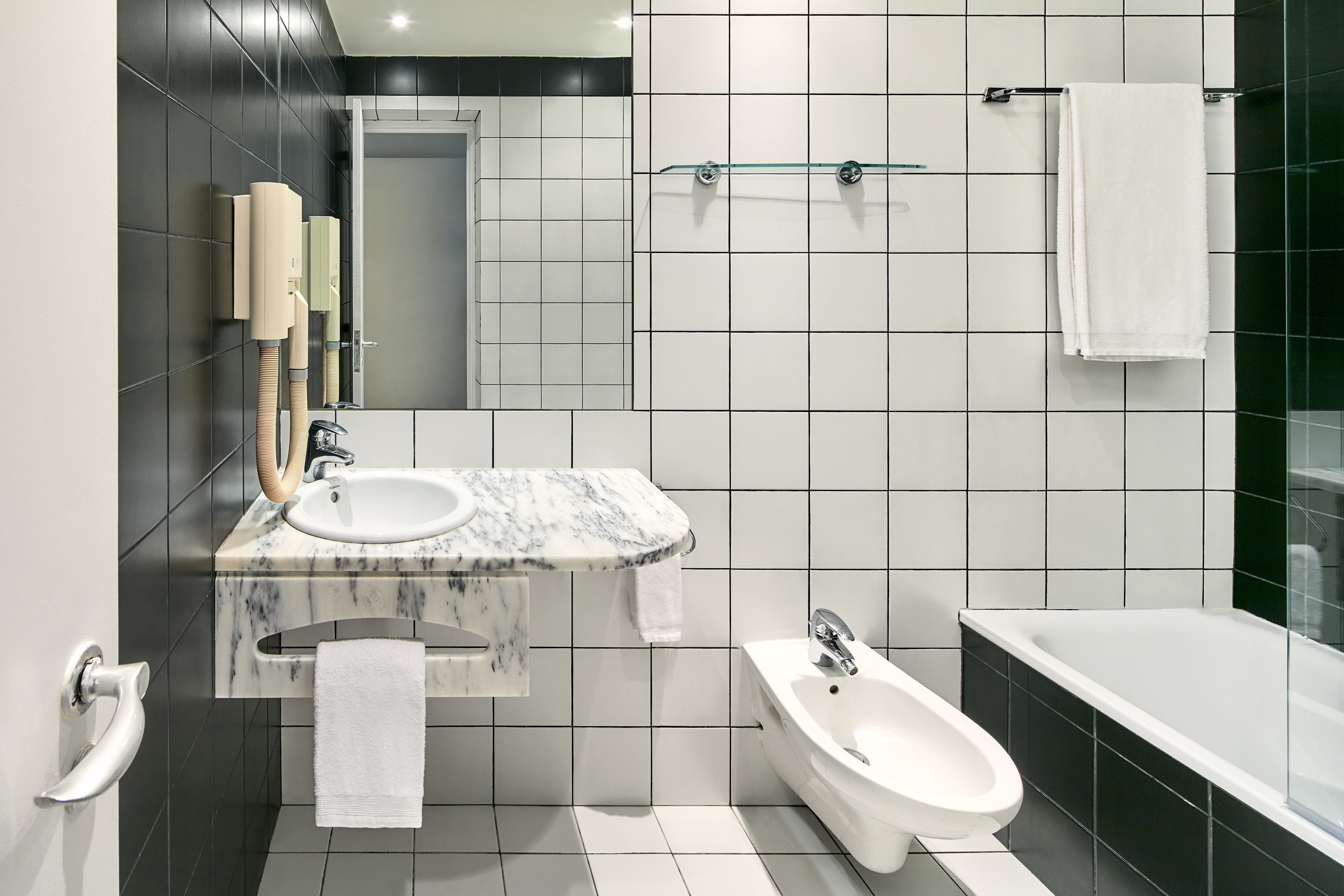 Family Room Capacity 3