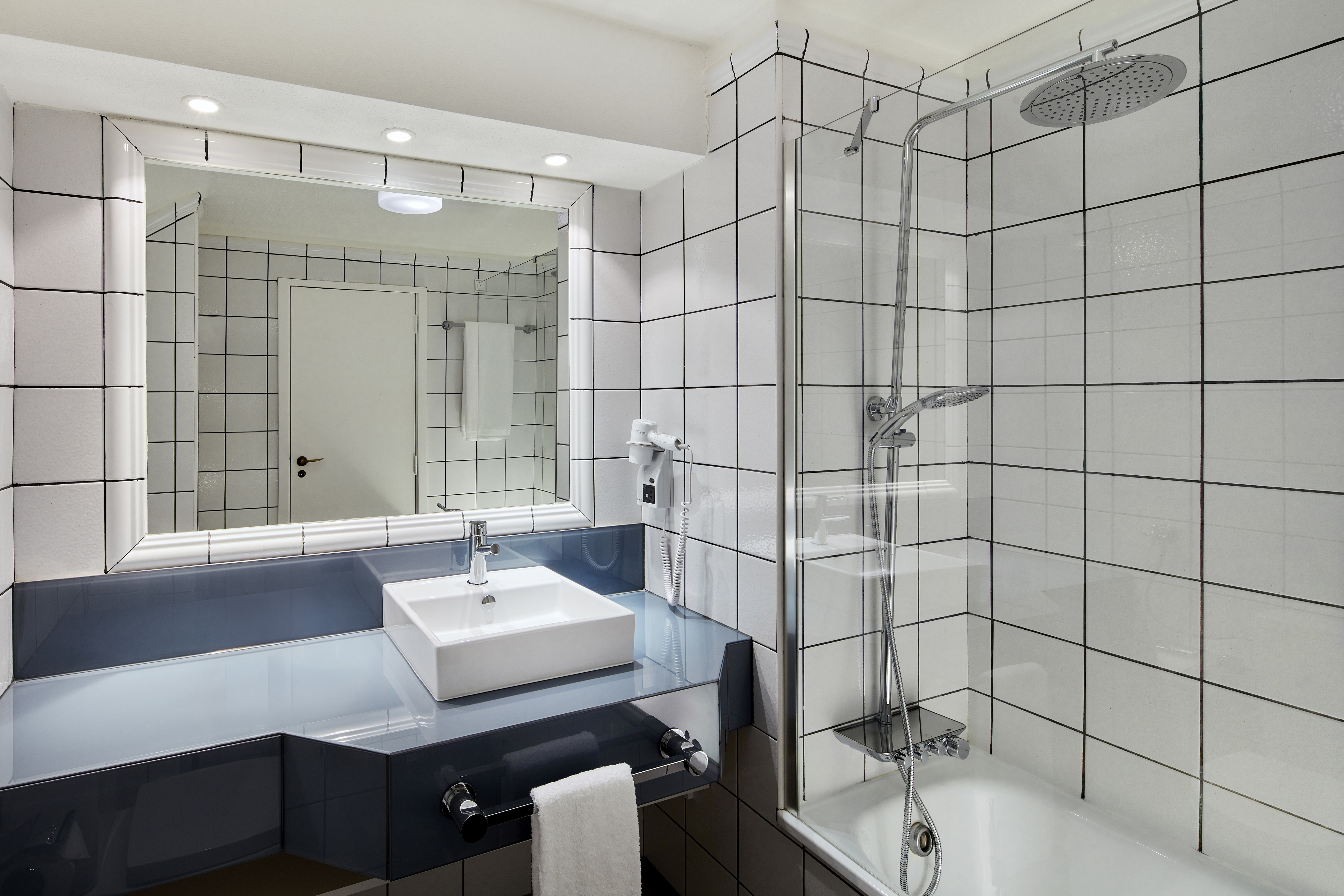 Family Room Capacity 3