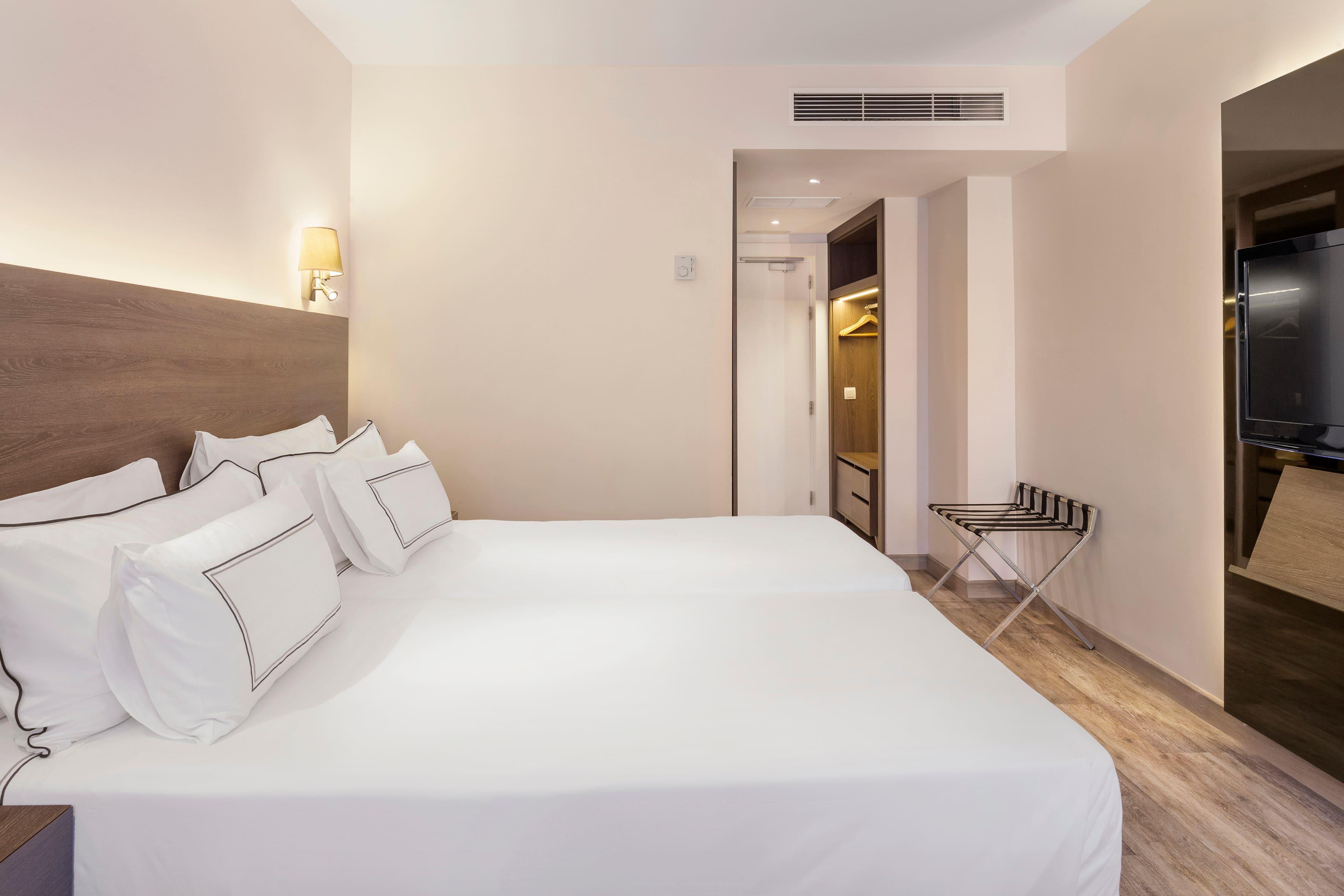 Double or Twin Standard