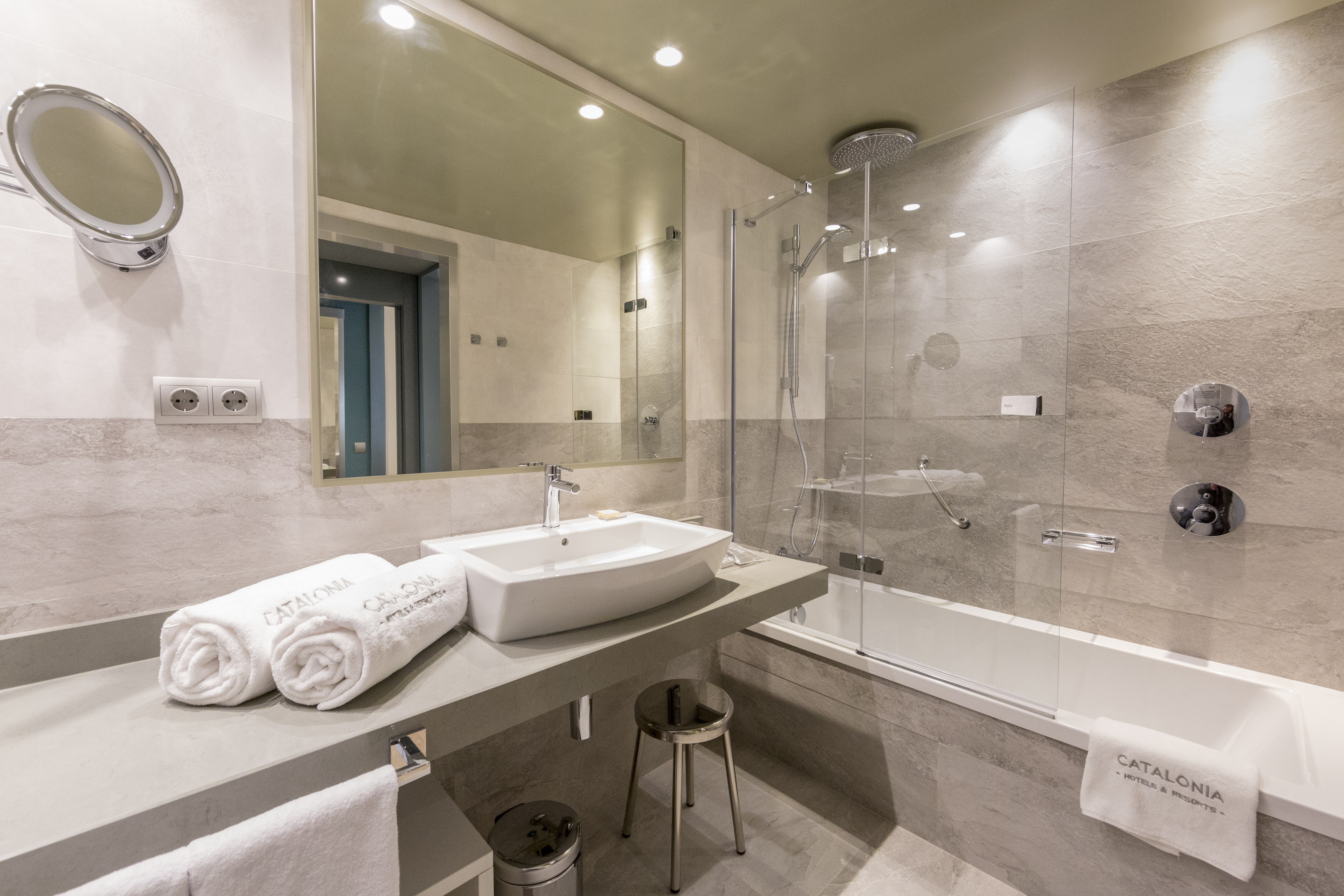 Double or Twin Standard