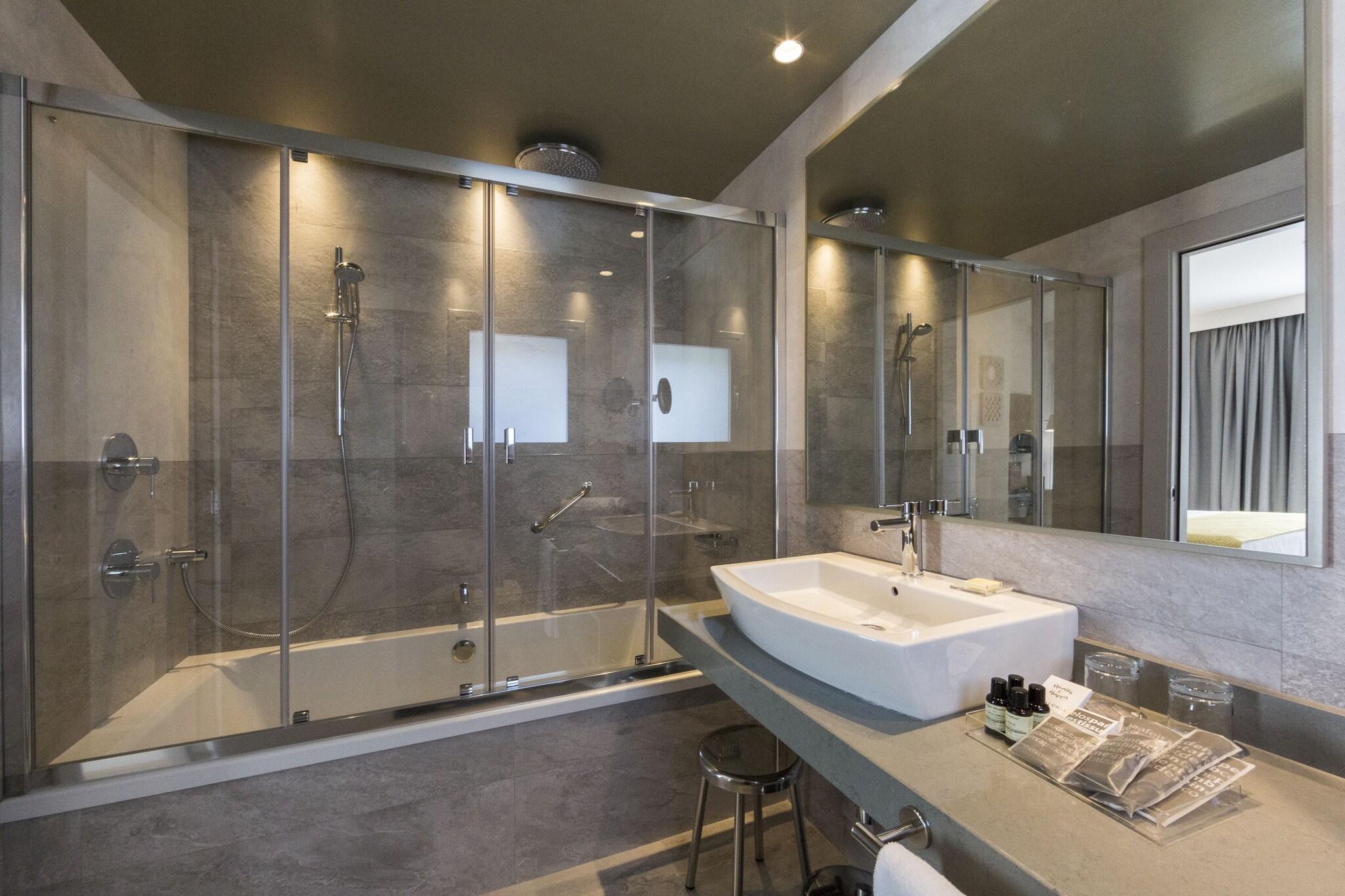 Double Single Superior