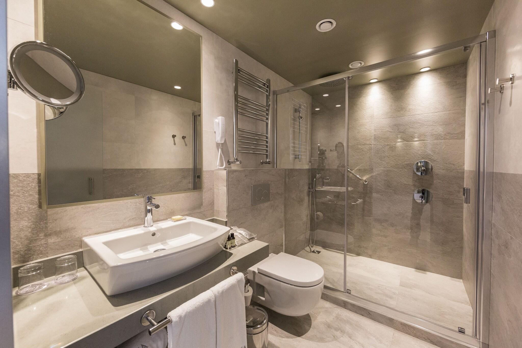 Double Queen Size Bed