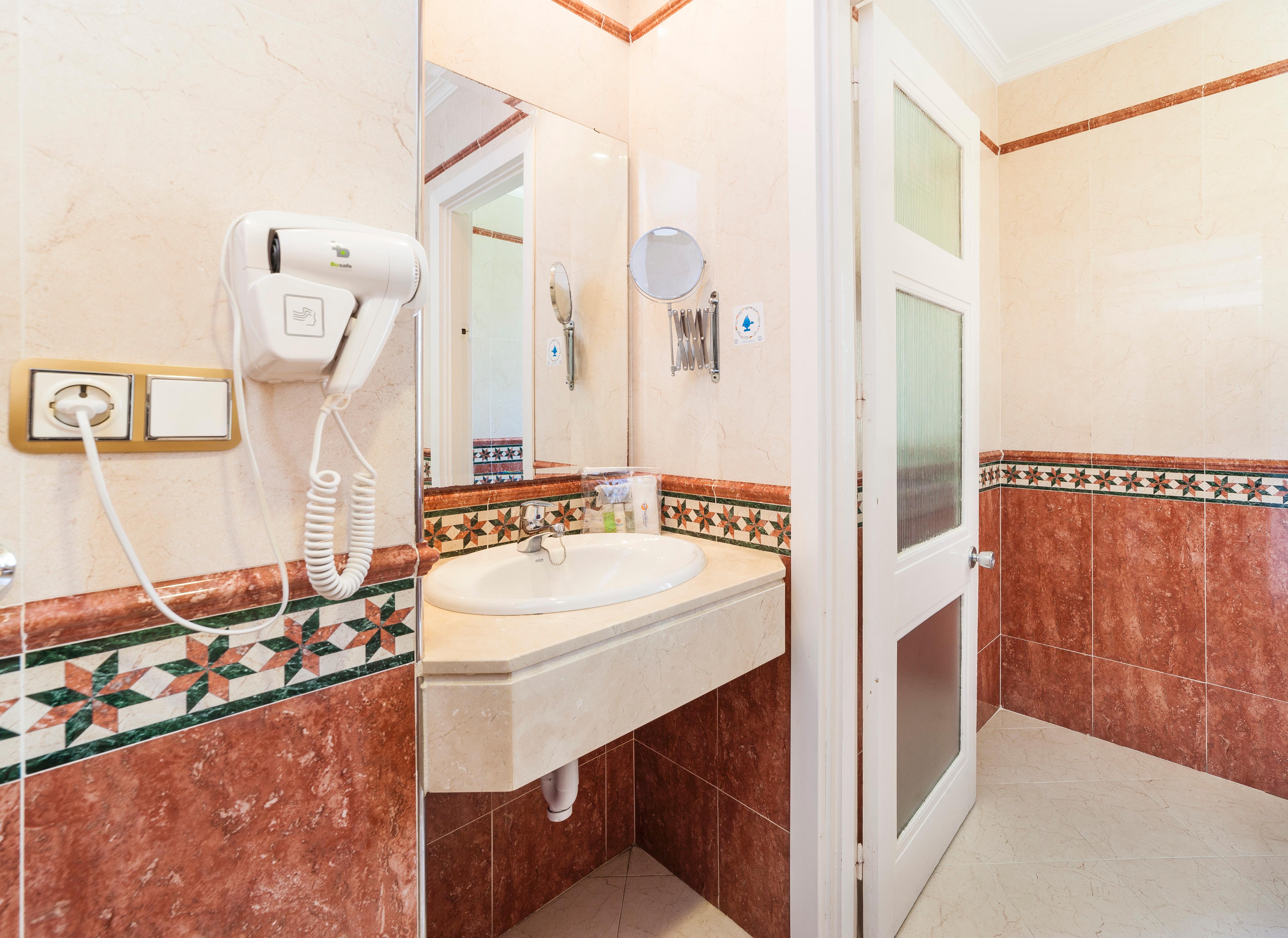 Double or Twin Executive