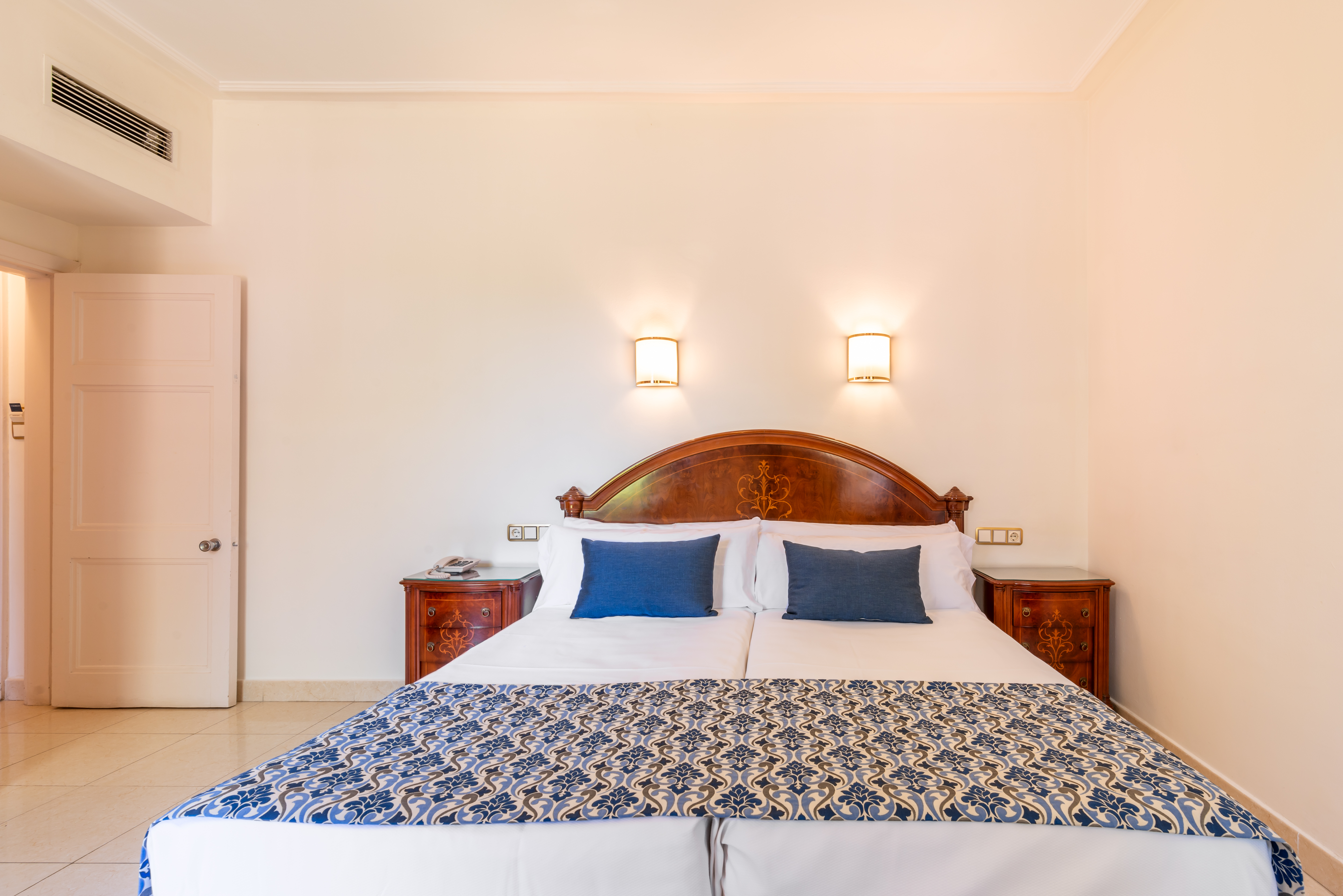 Double or Twin Standard