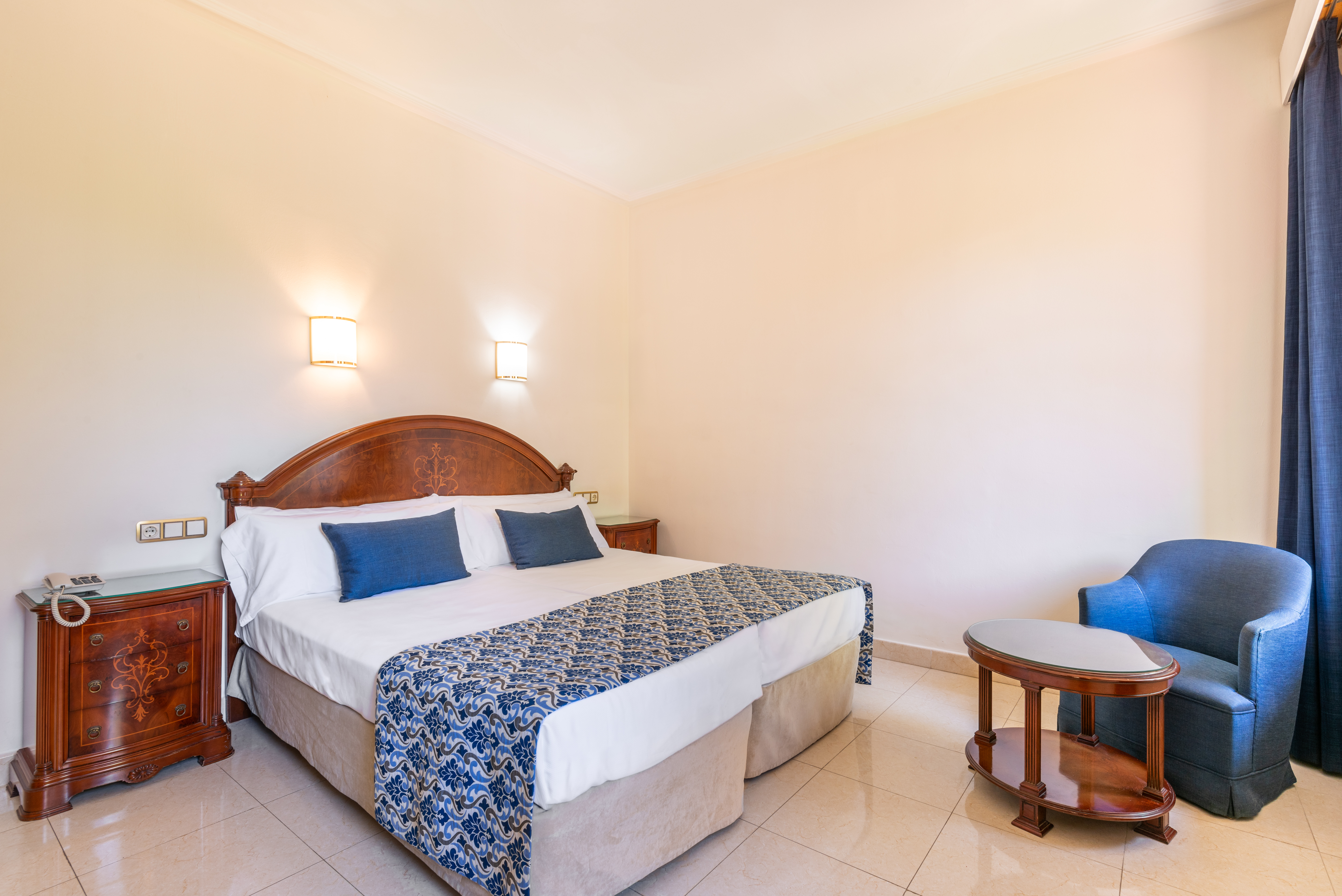 Double or Twin Standard