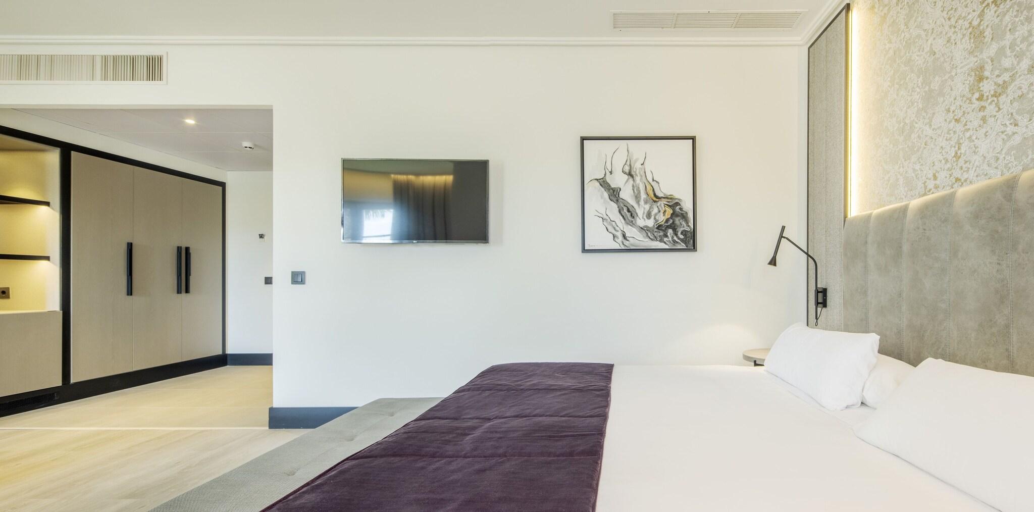 Suite Premium Queen Bed