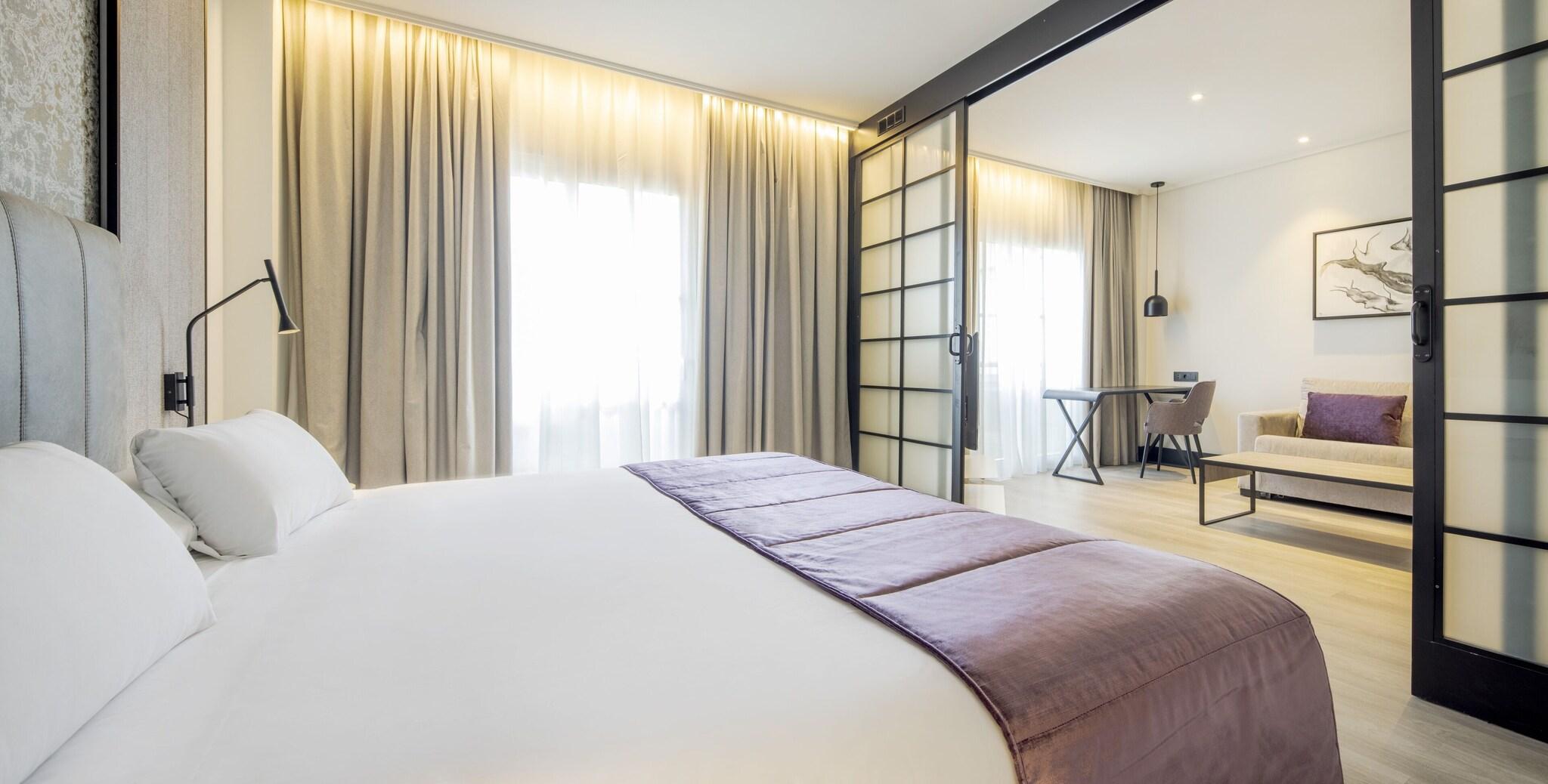 Suite Premium Queen Bed