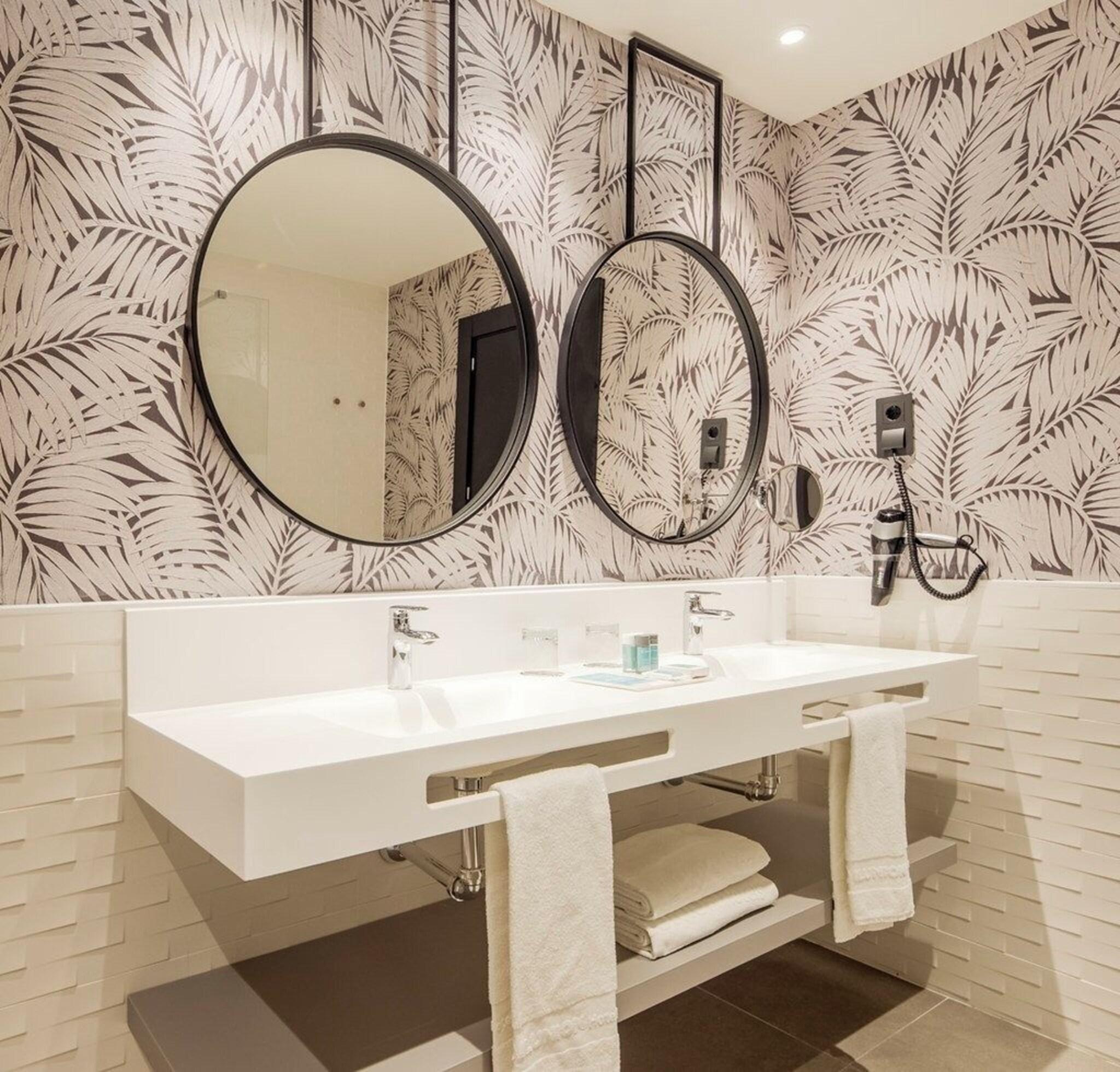 Suite Premium Queen Bed