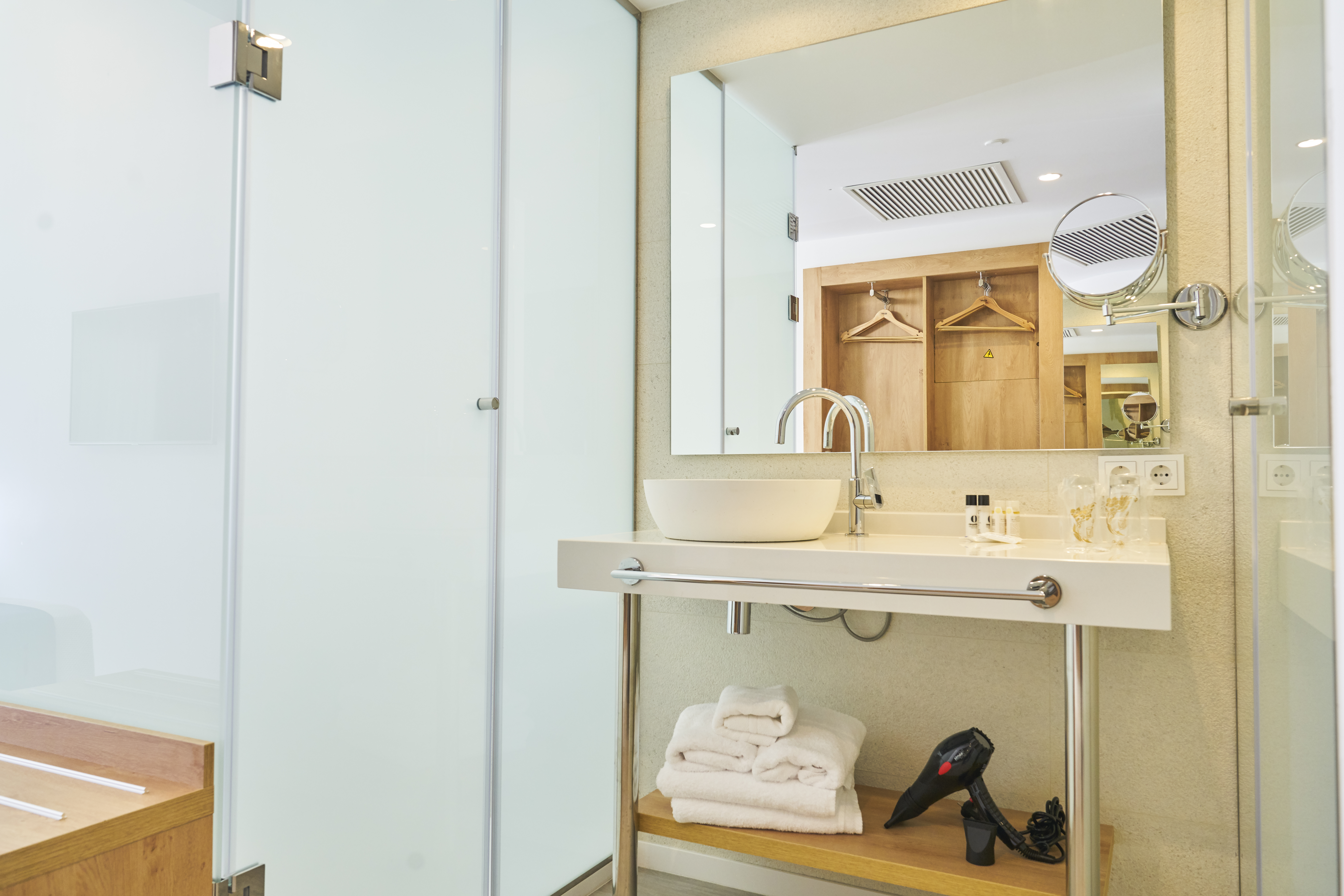 Double or Twin Standard