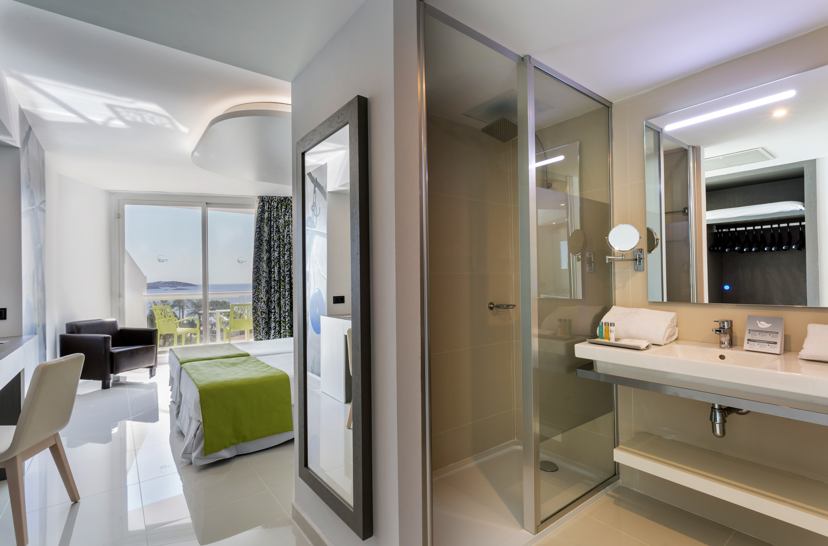 Double Single Pool View