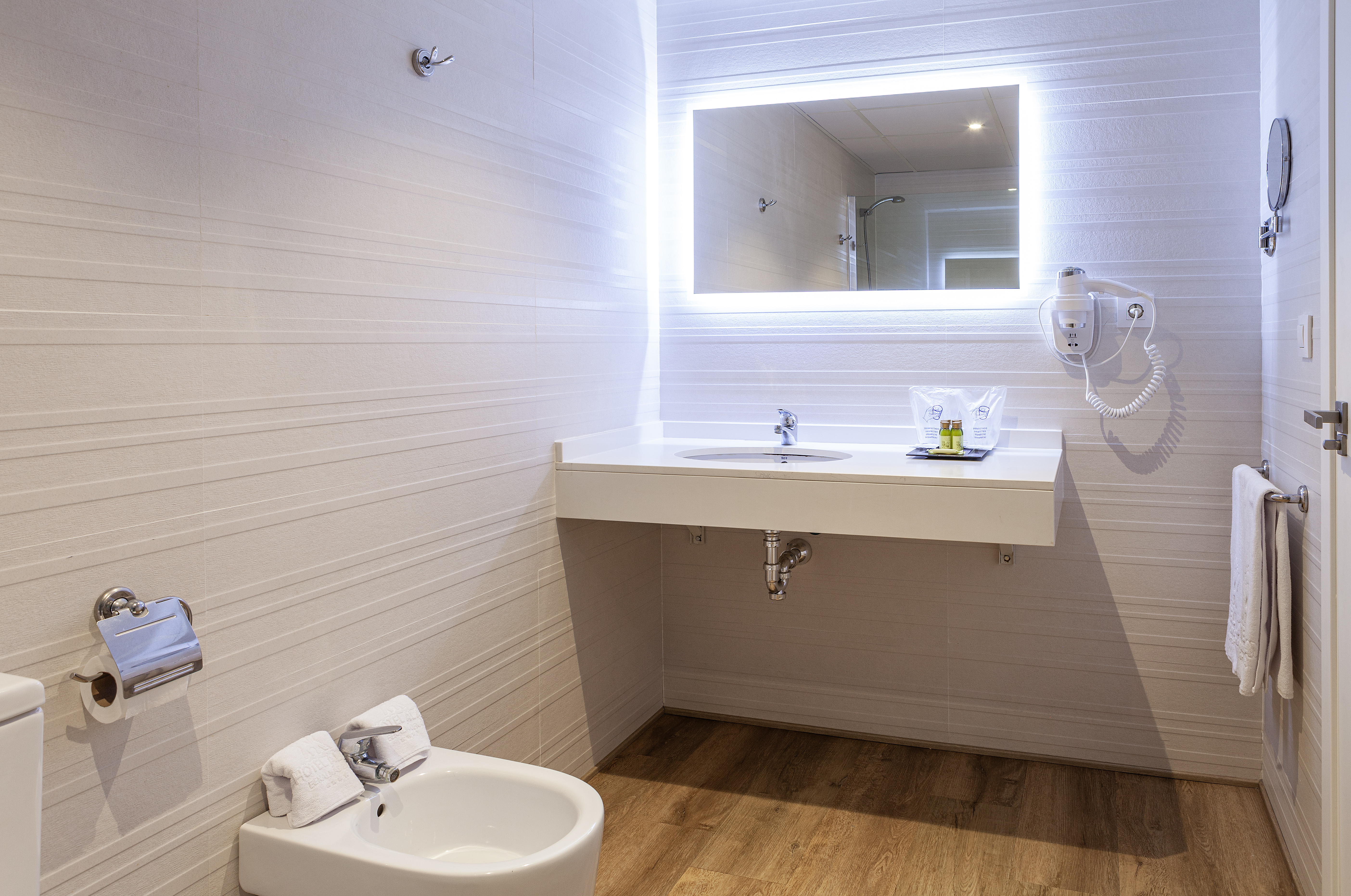 Double or Twin Standard