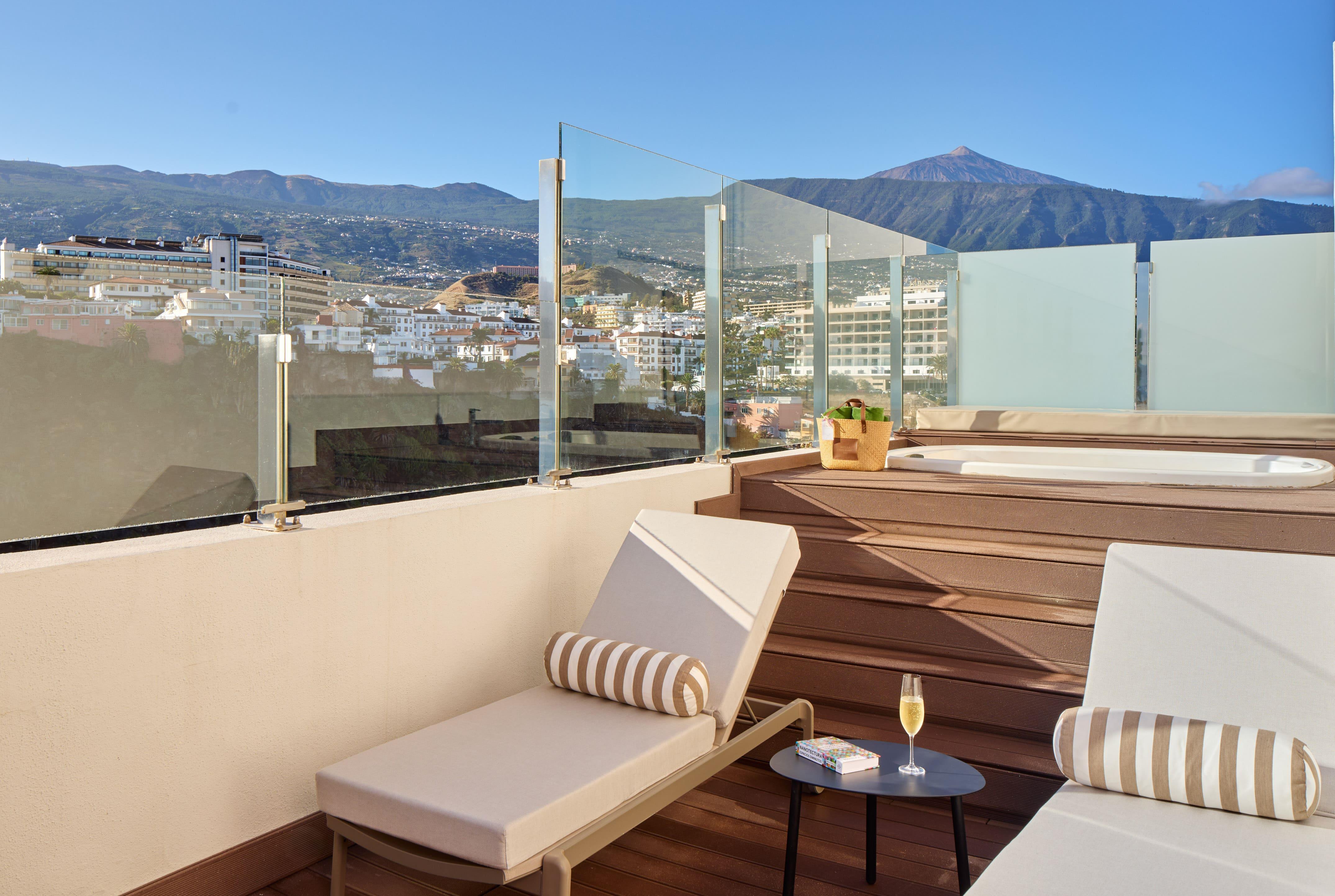 Double or Twin Grand with Views