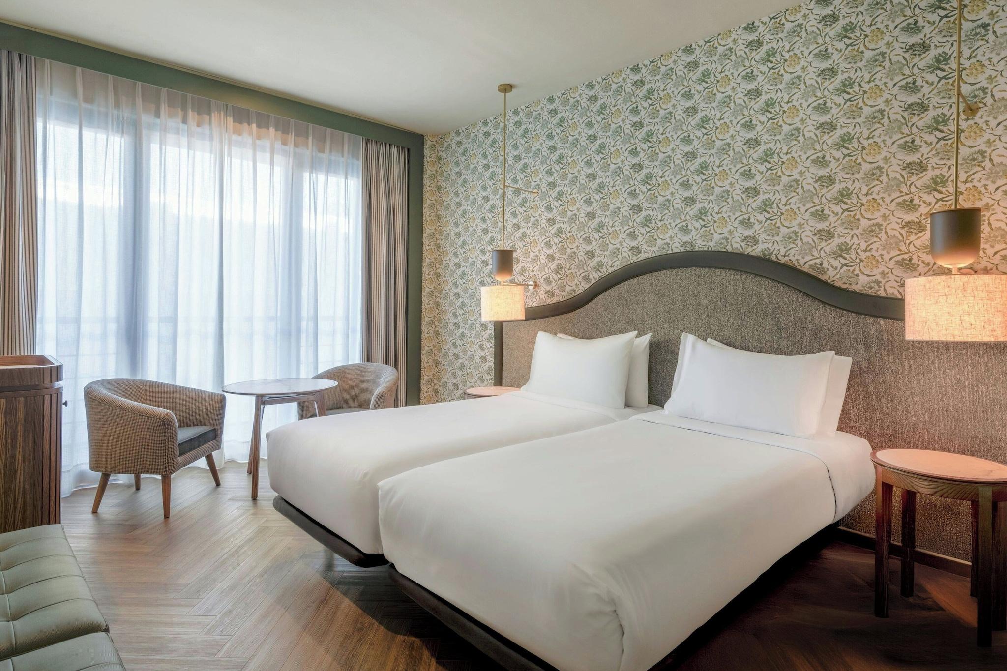 Double King Size Bed