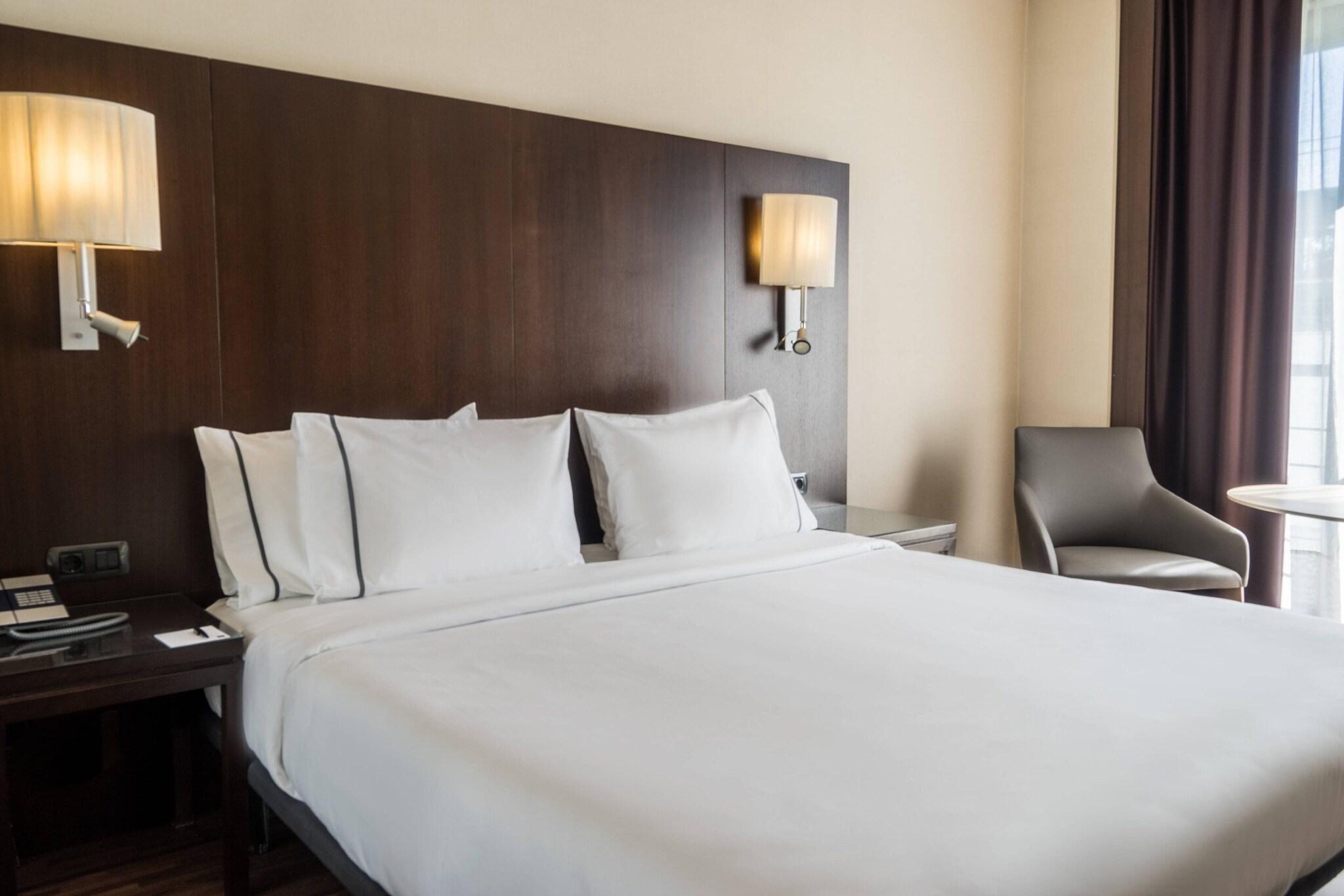 Double King Size Bed