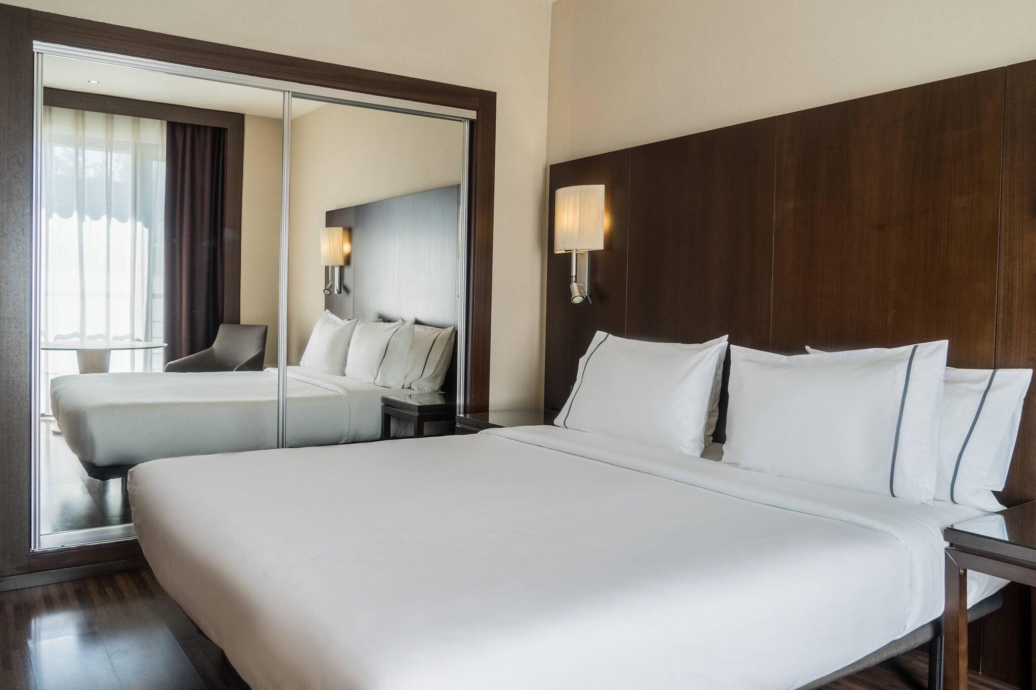 Double King Size Bed