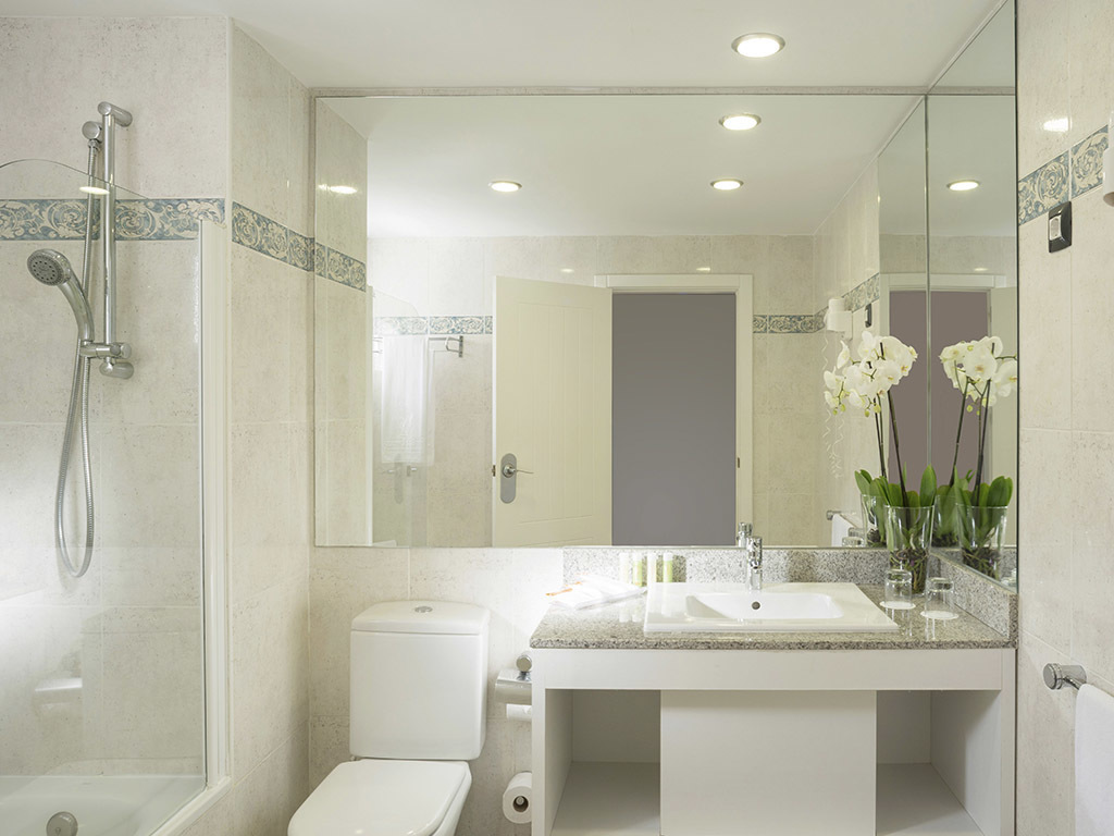 Family Room Capacity 6