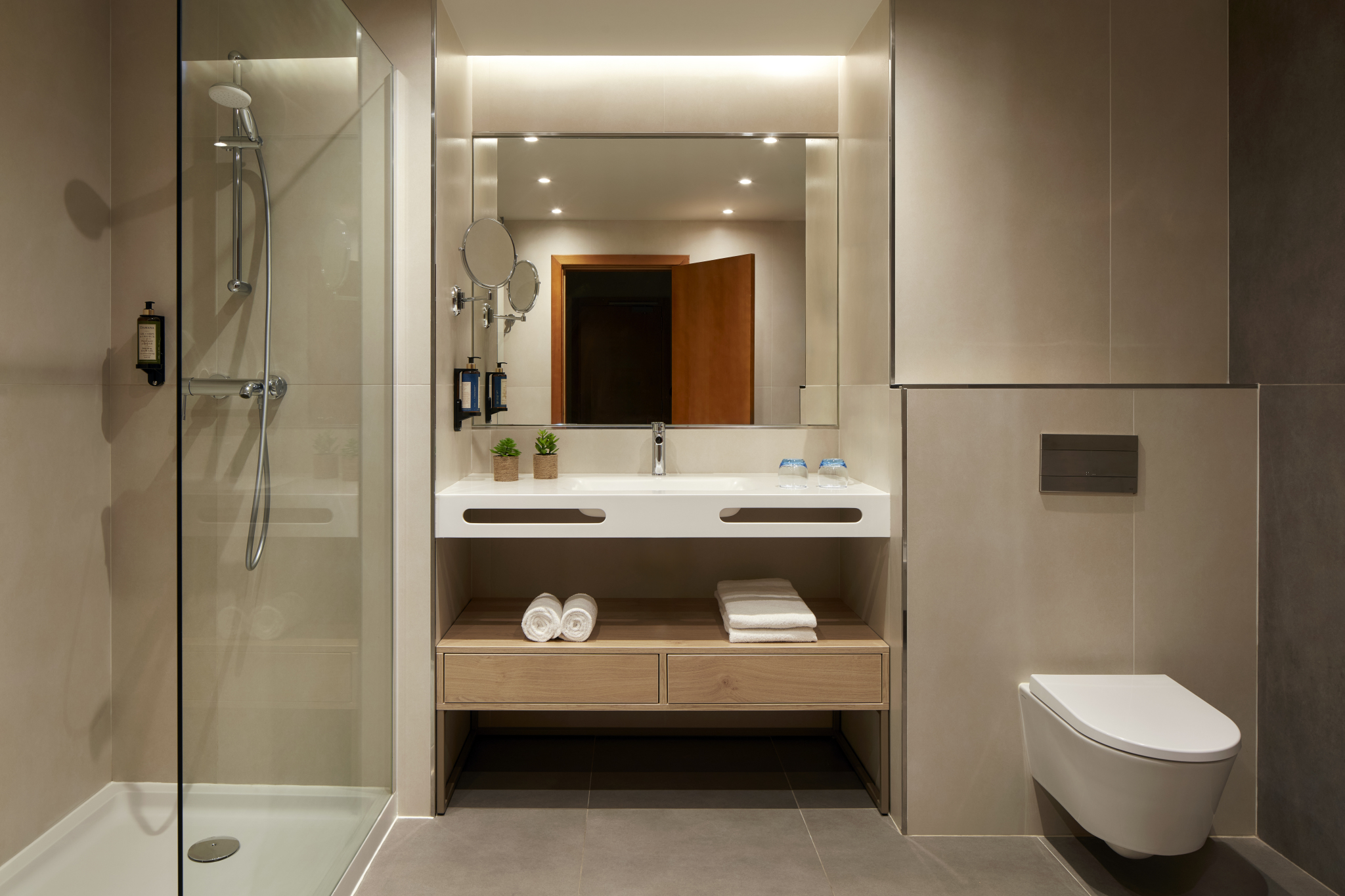 Double or Twin Superior Side Sea View