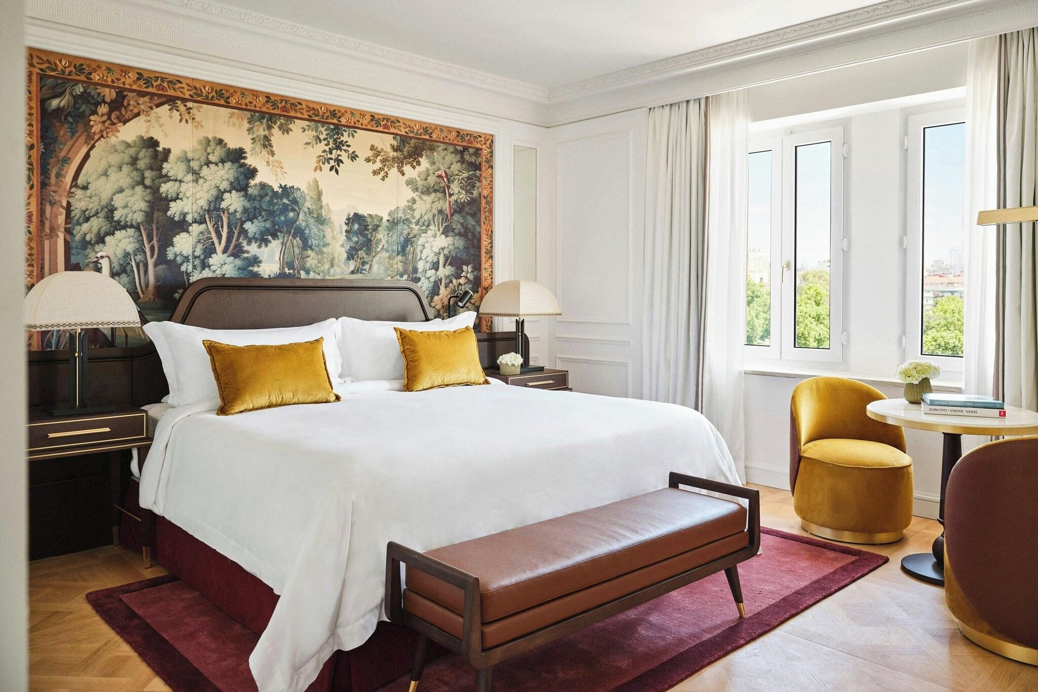 Suite King Size Bed