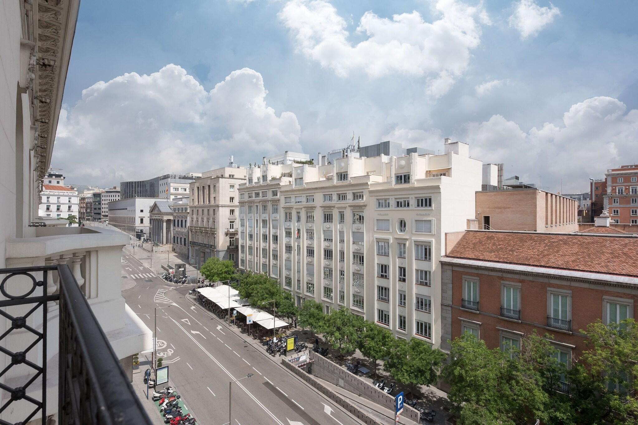 Double Premium with Views