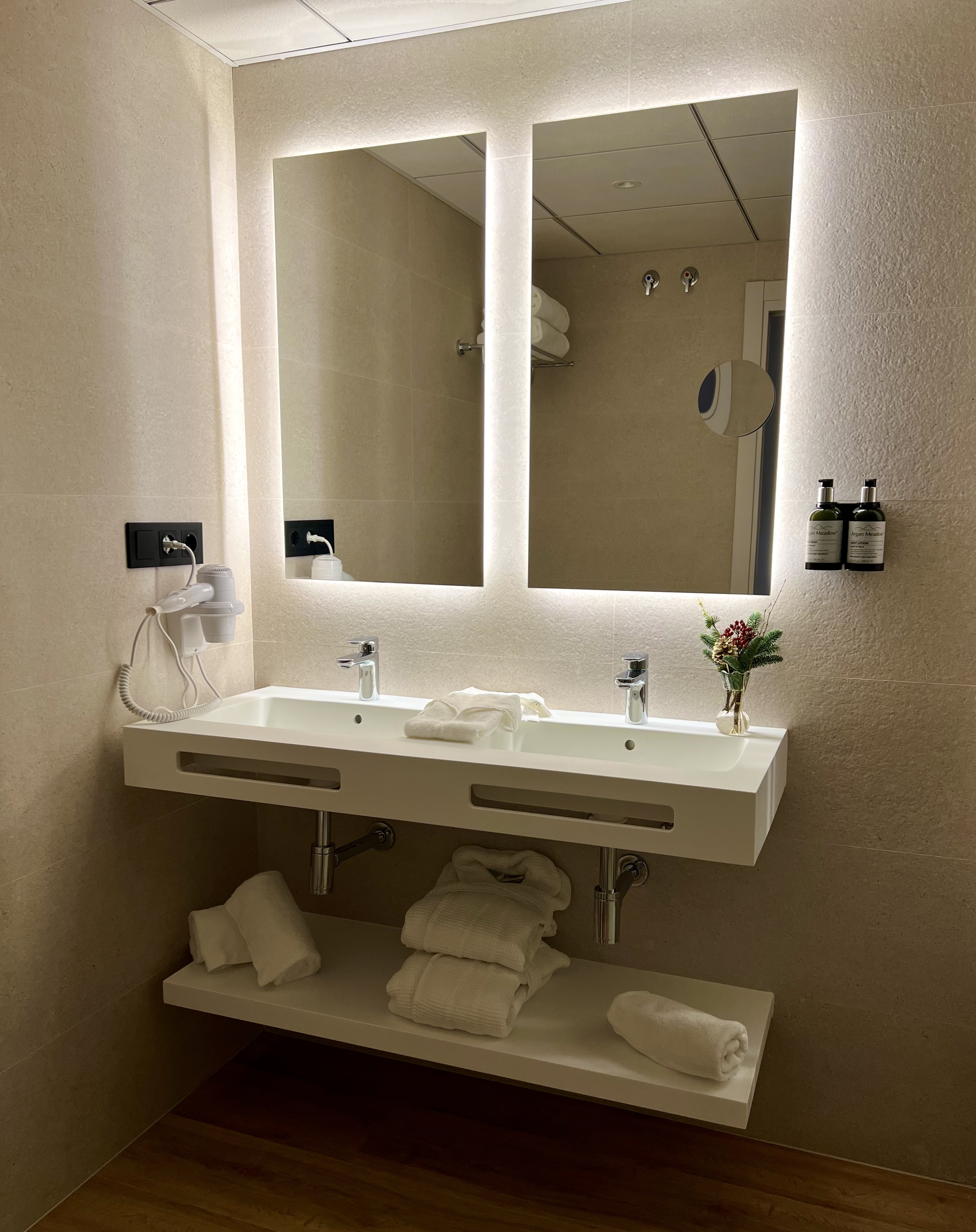 Double Single Premium