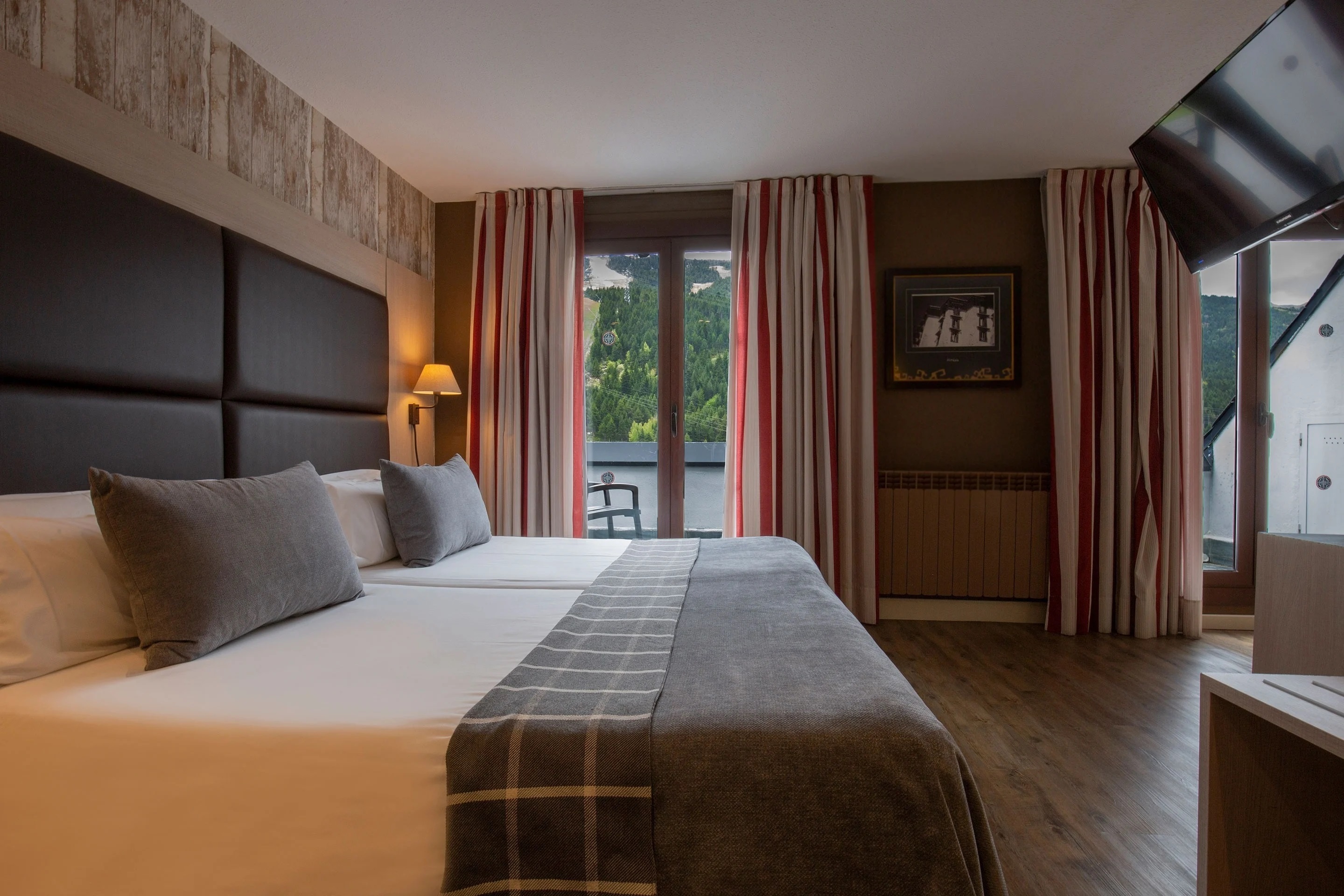 Double or Twin Standard