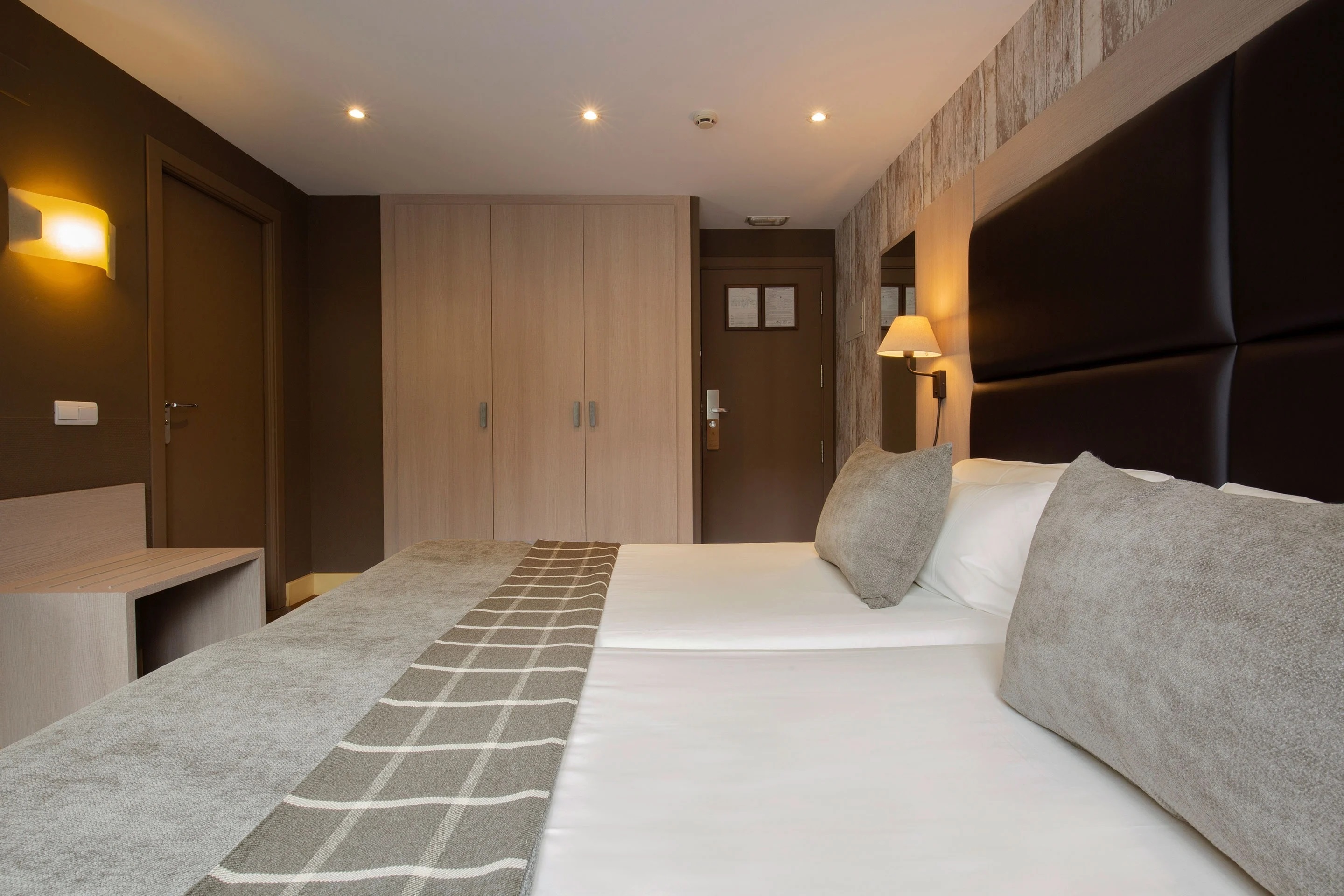 Double or Twin Standard