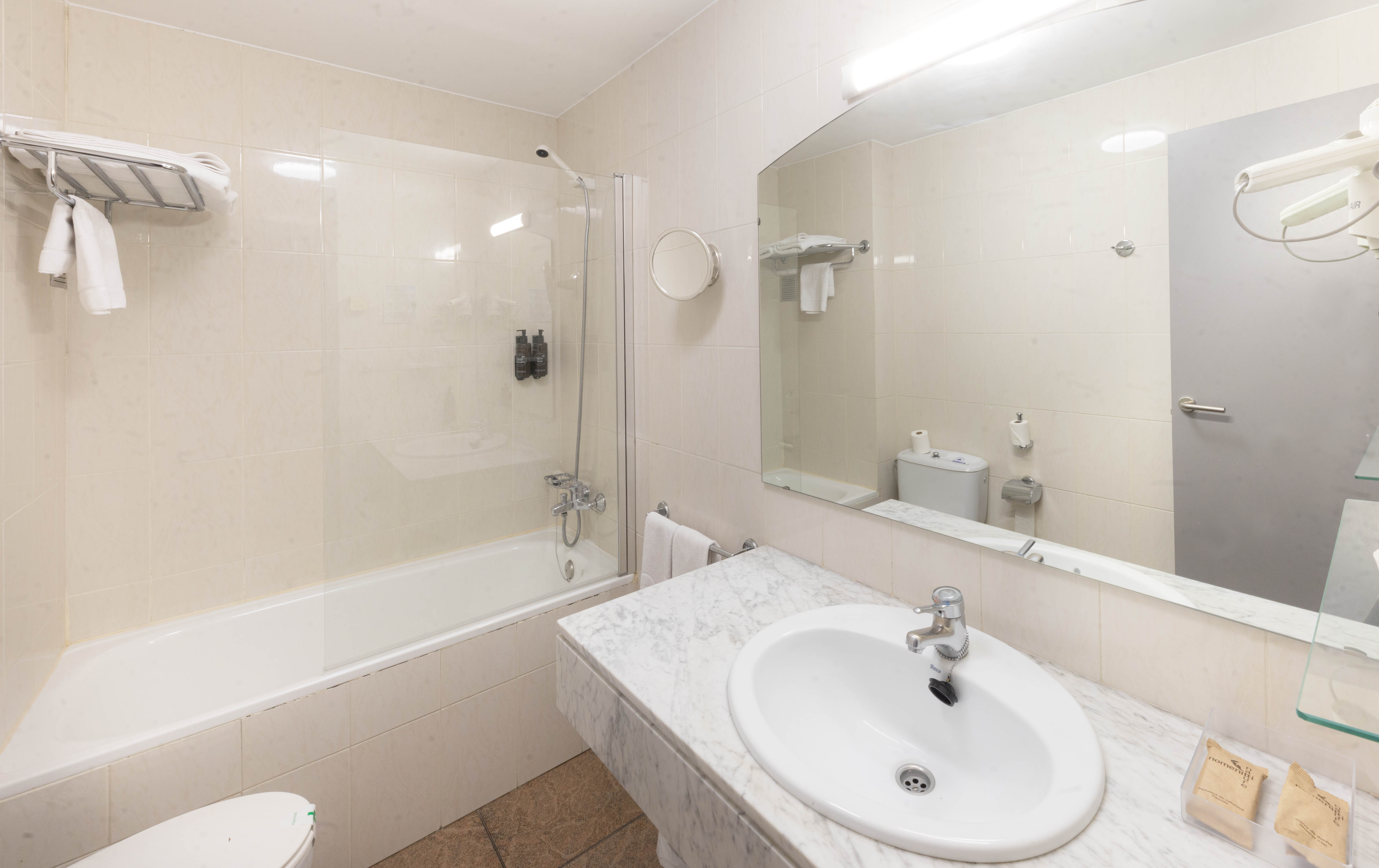 Family Room Capacity 5