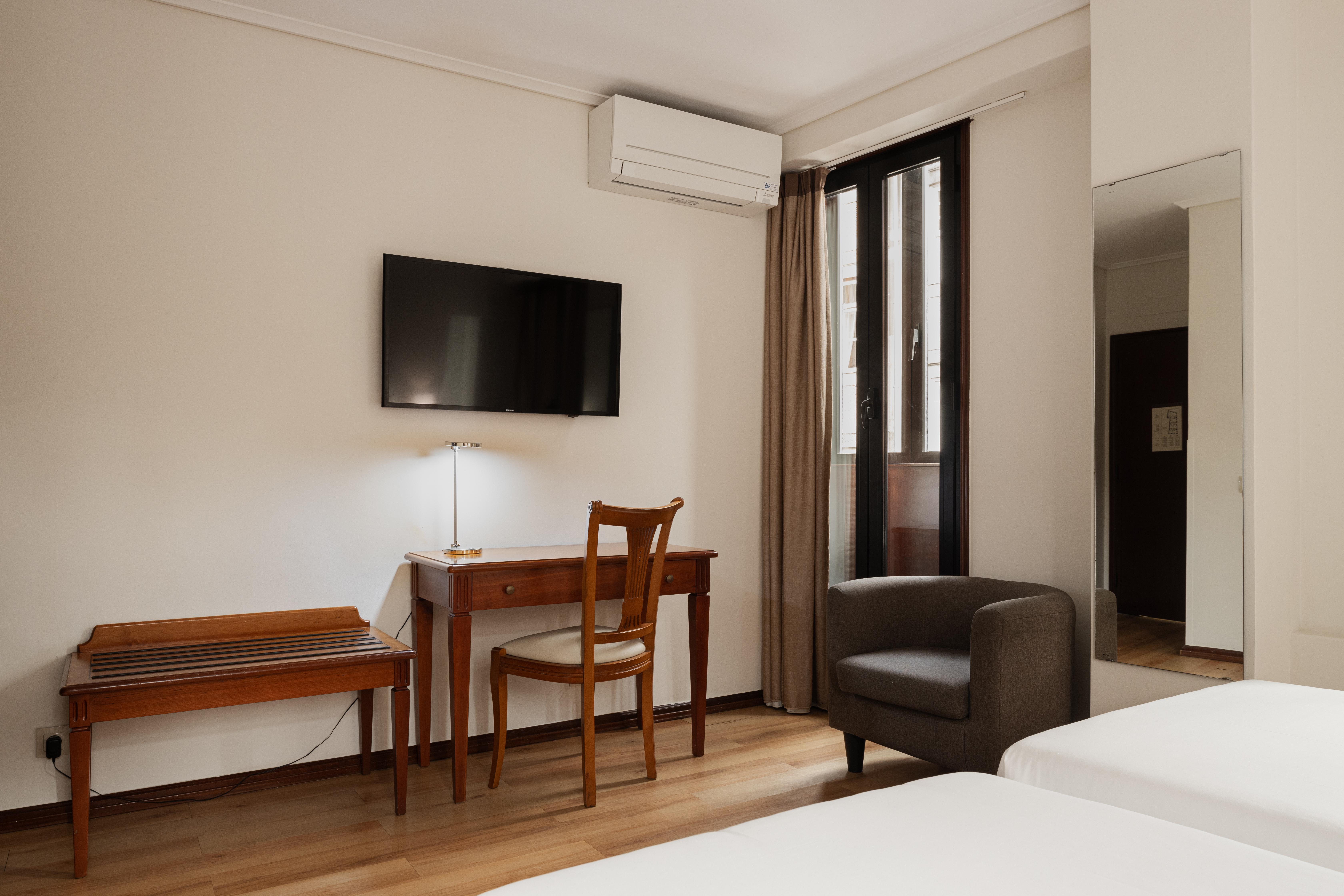 Double or Twin Standard