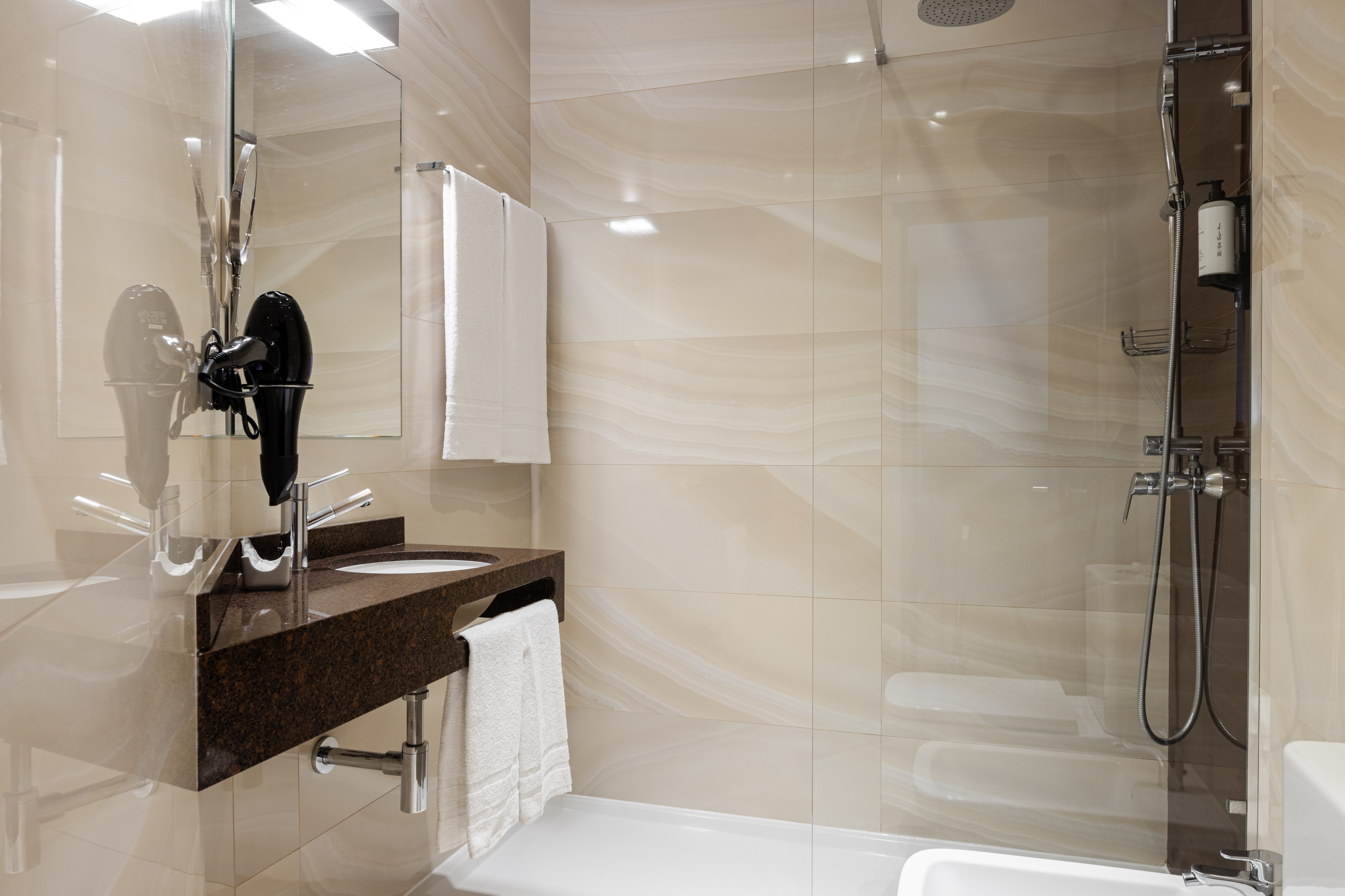 Double or Twin Superior