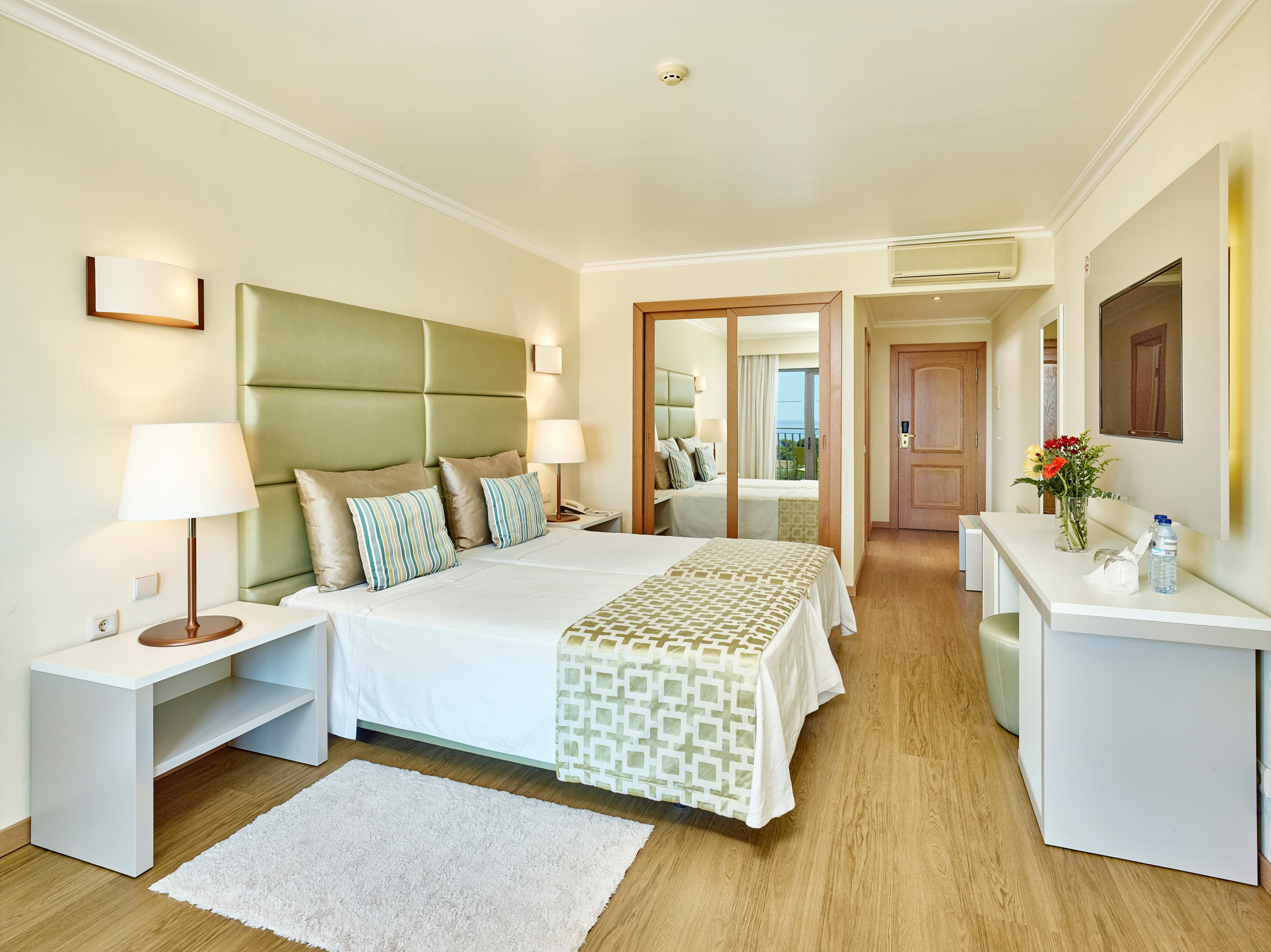 Twin Deluxe Sea View