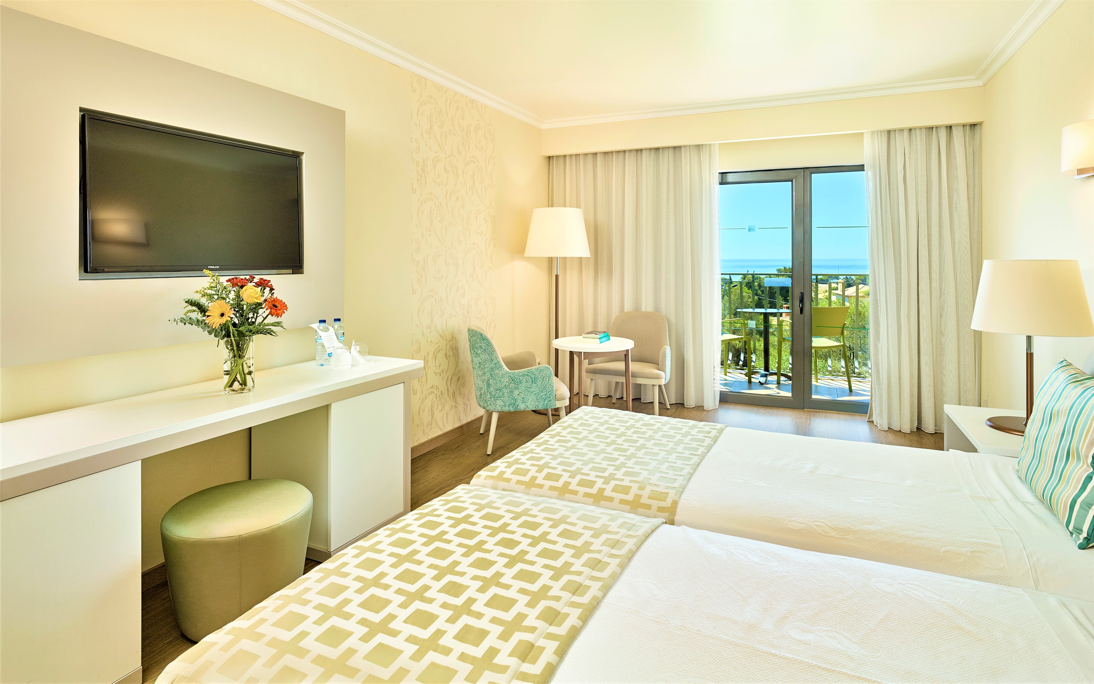 Twin Deluxe Sea View