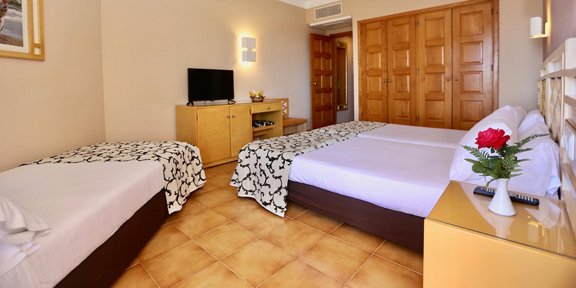 Triple Sea View Capacity 3