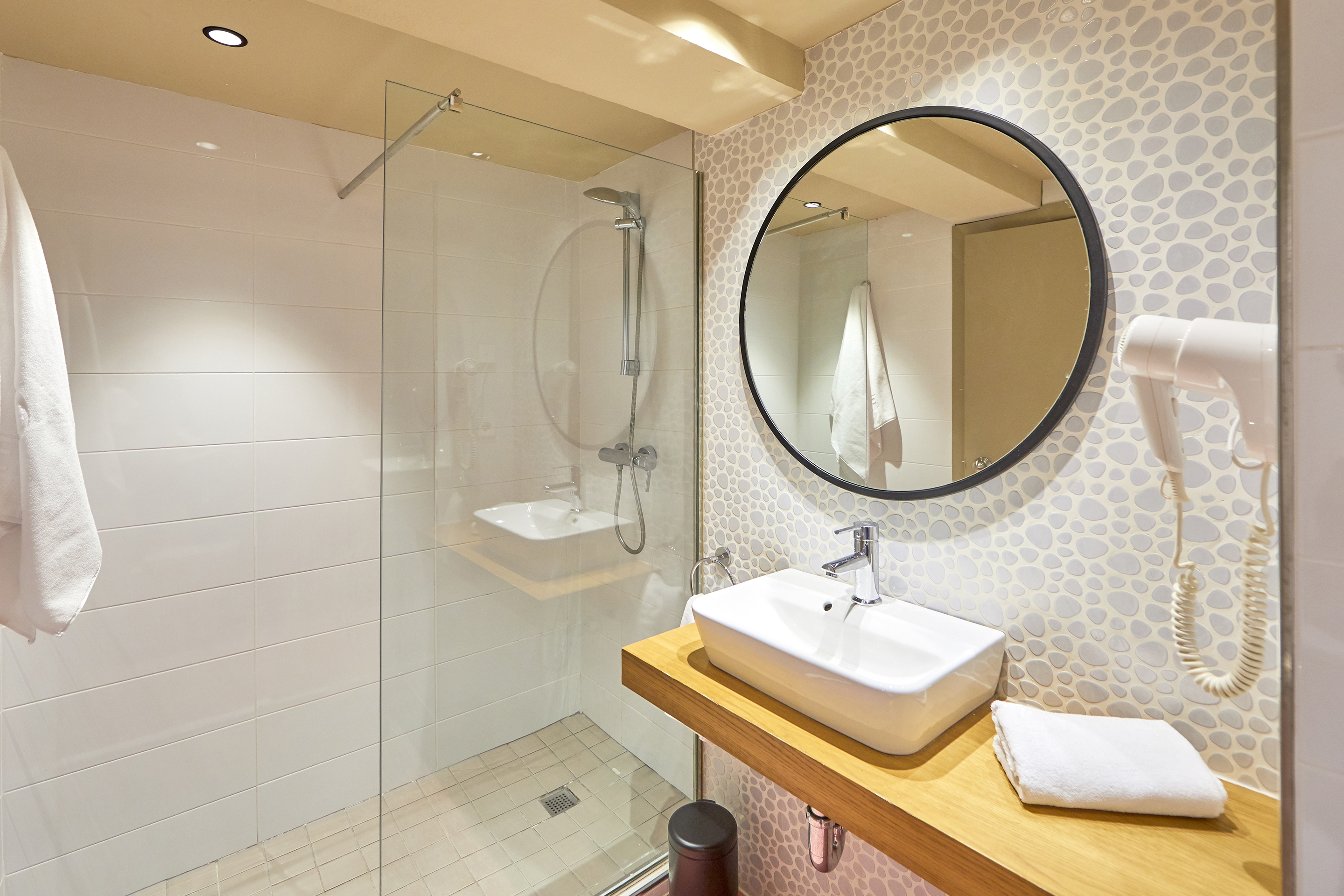 Double or Twin Standard