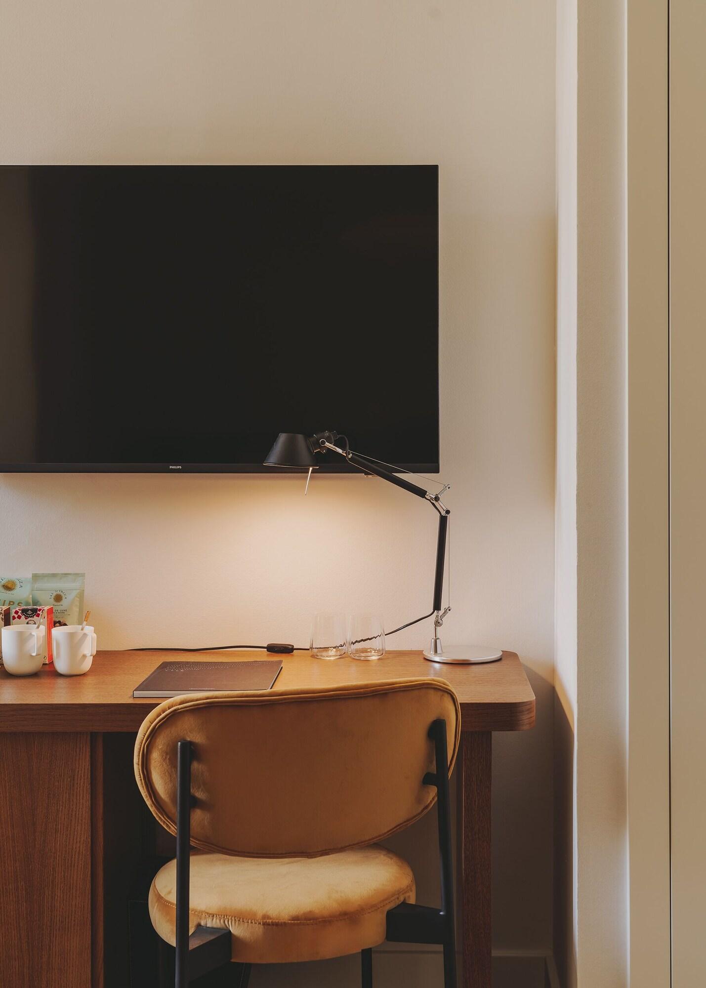 Single Superior City View