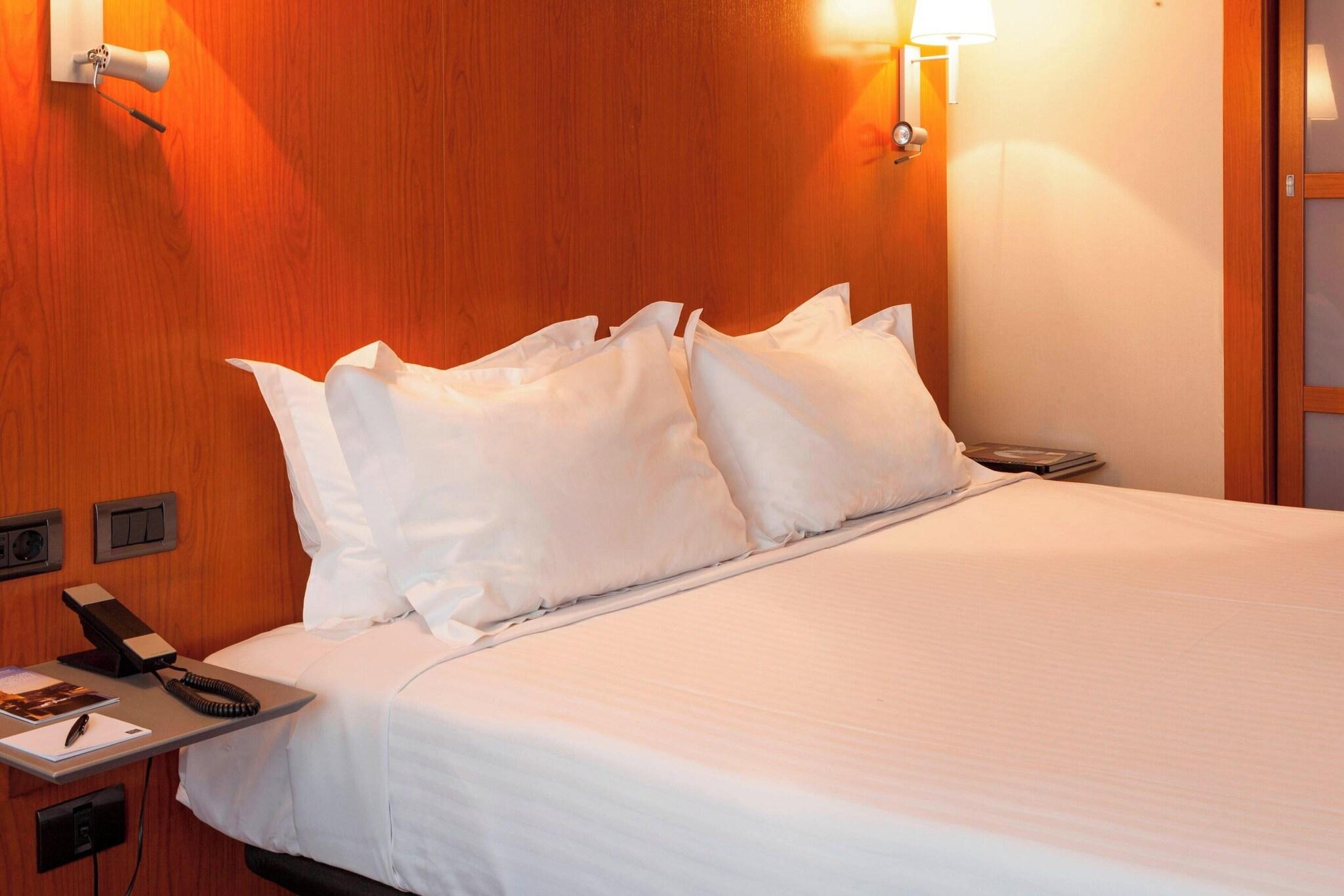 Double Queen Size Bed