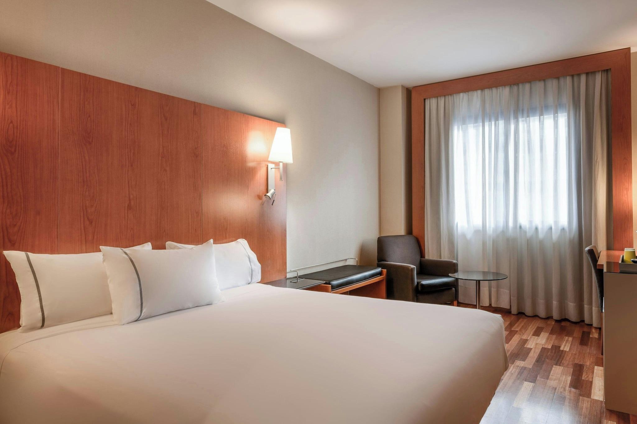 Double Queen Size Bed