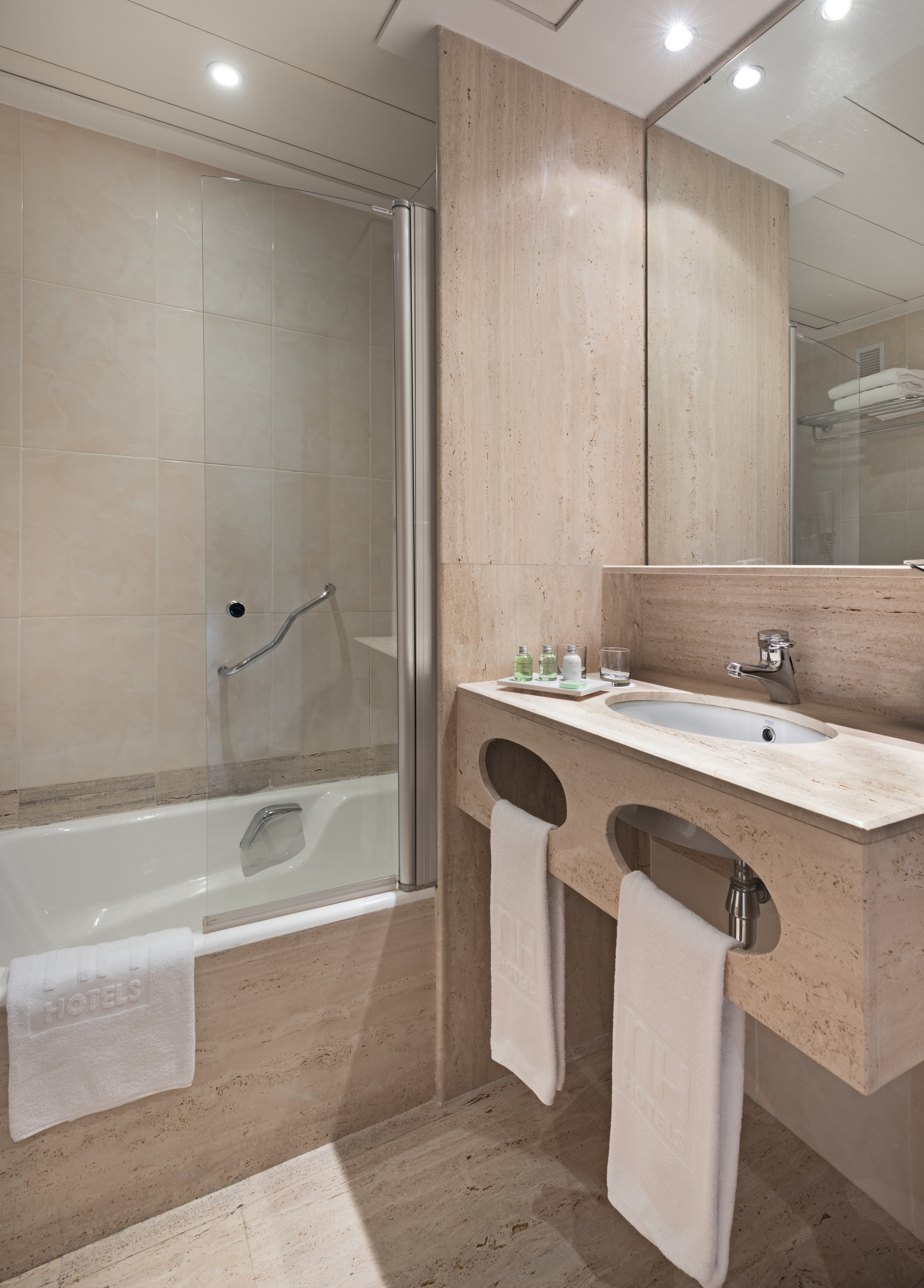 Family Room Connecting Room