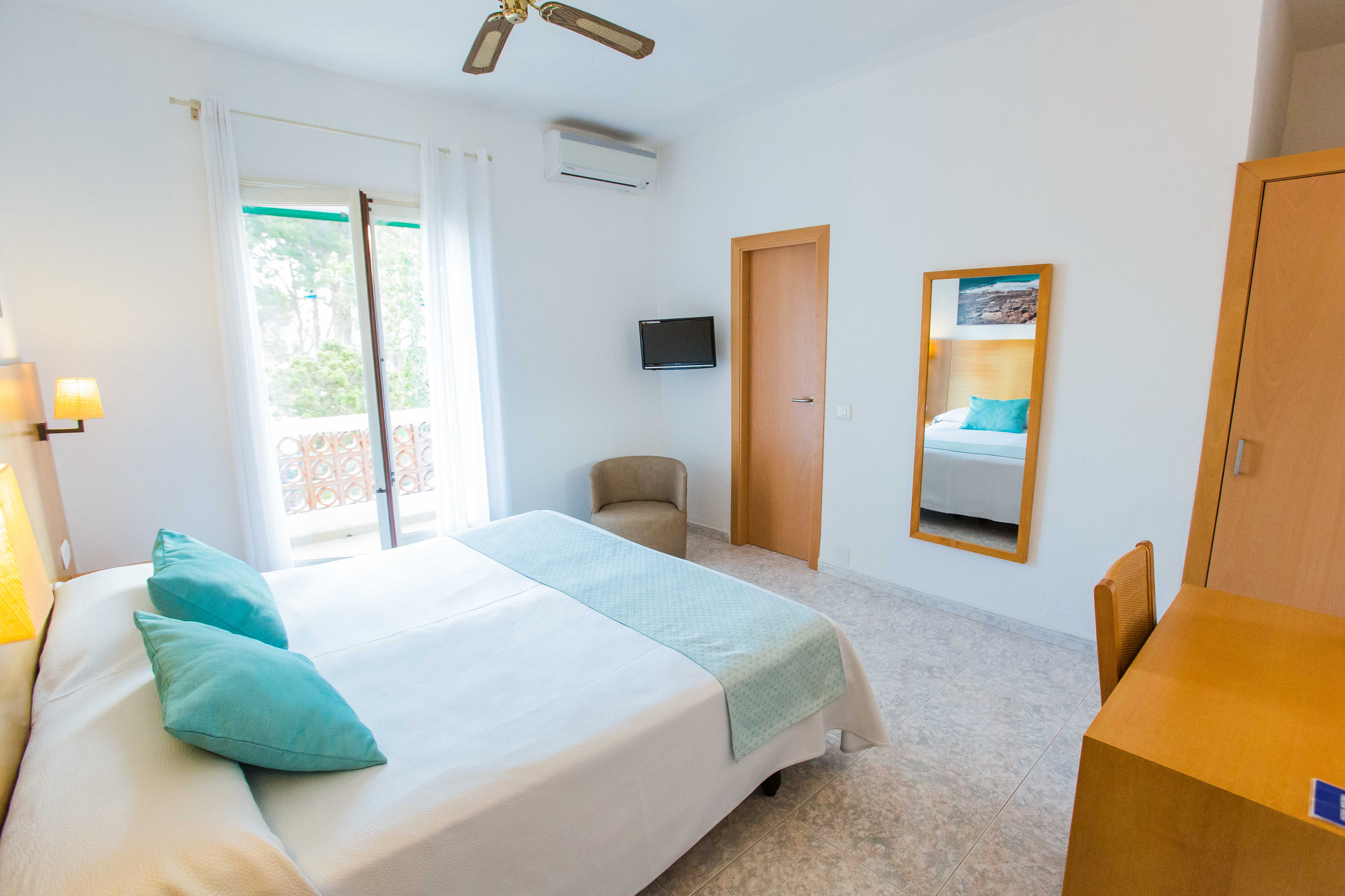 Double or Twin Standard