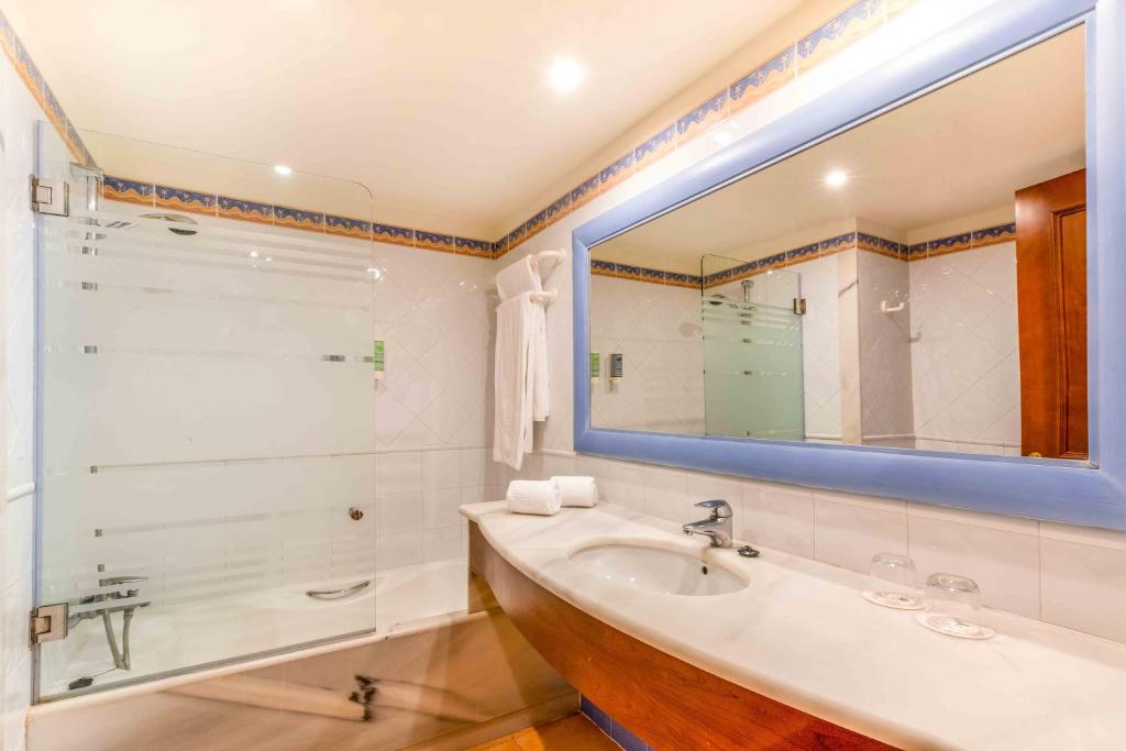 Family Room Capacity 4