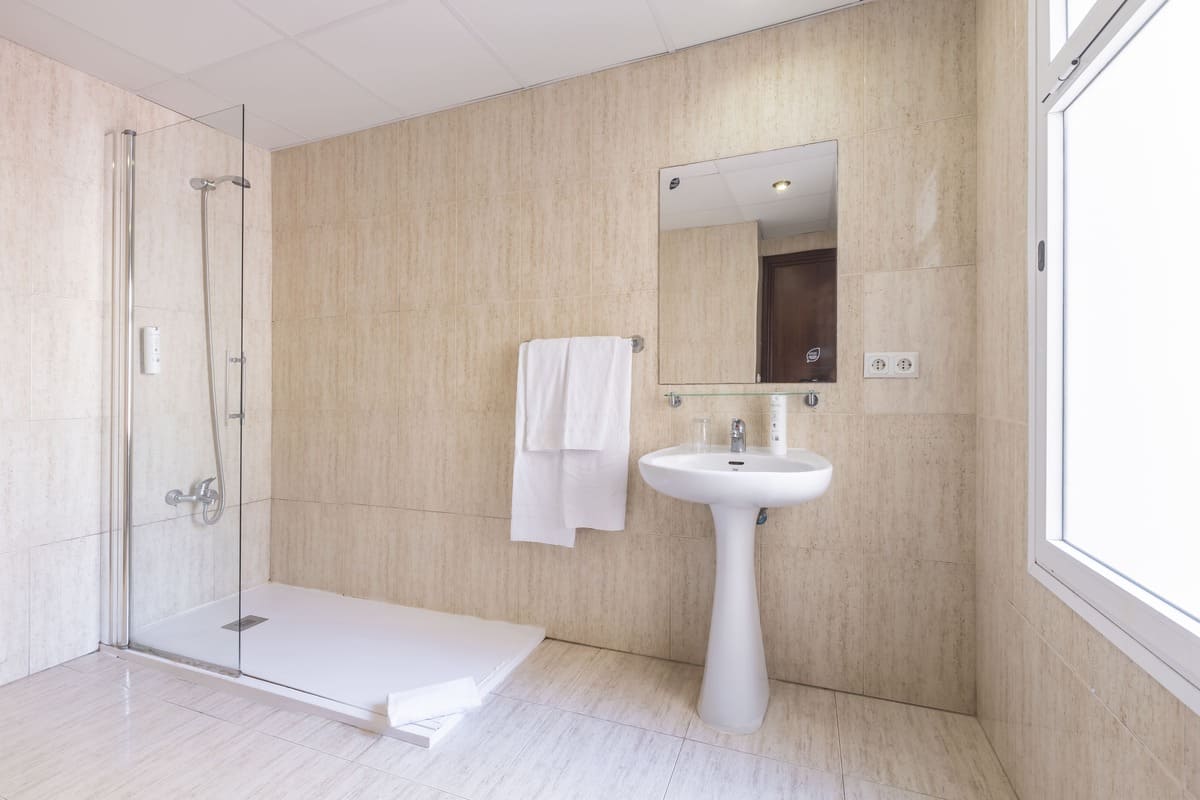 Double or Twin Standard