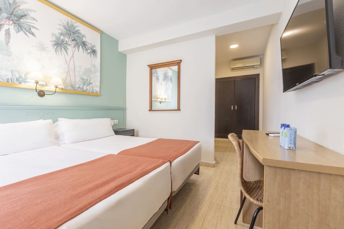 Double or Twin Standard