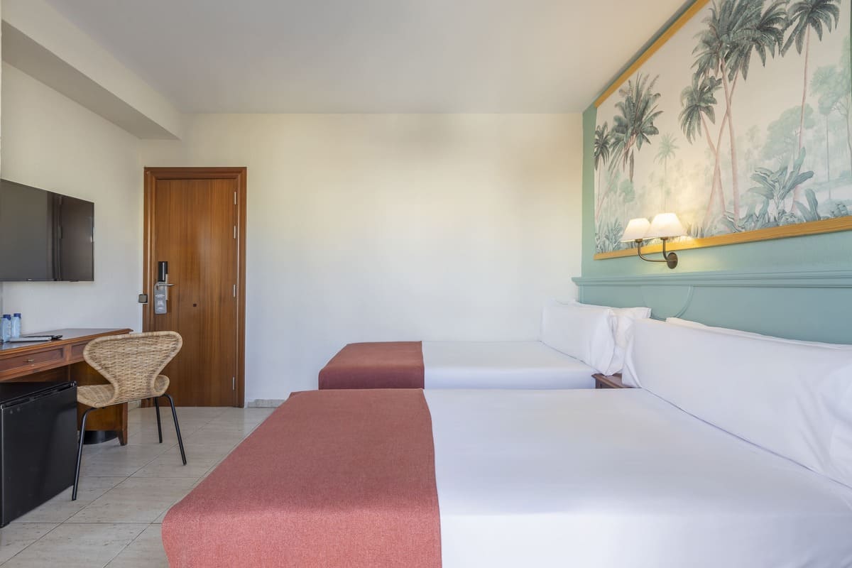 Double or Twin Standard