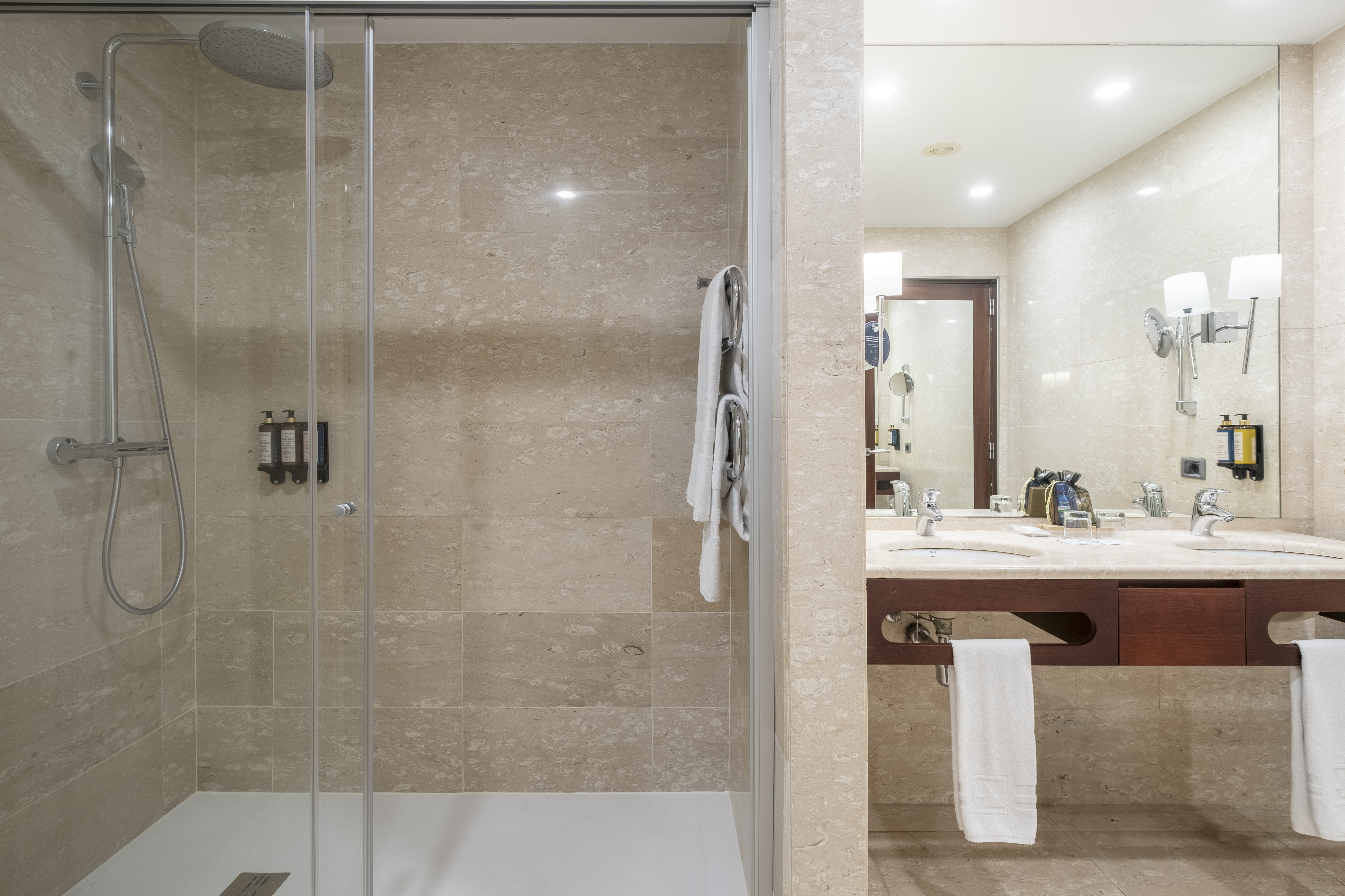 Double or Twin Superior