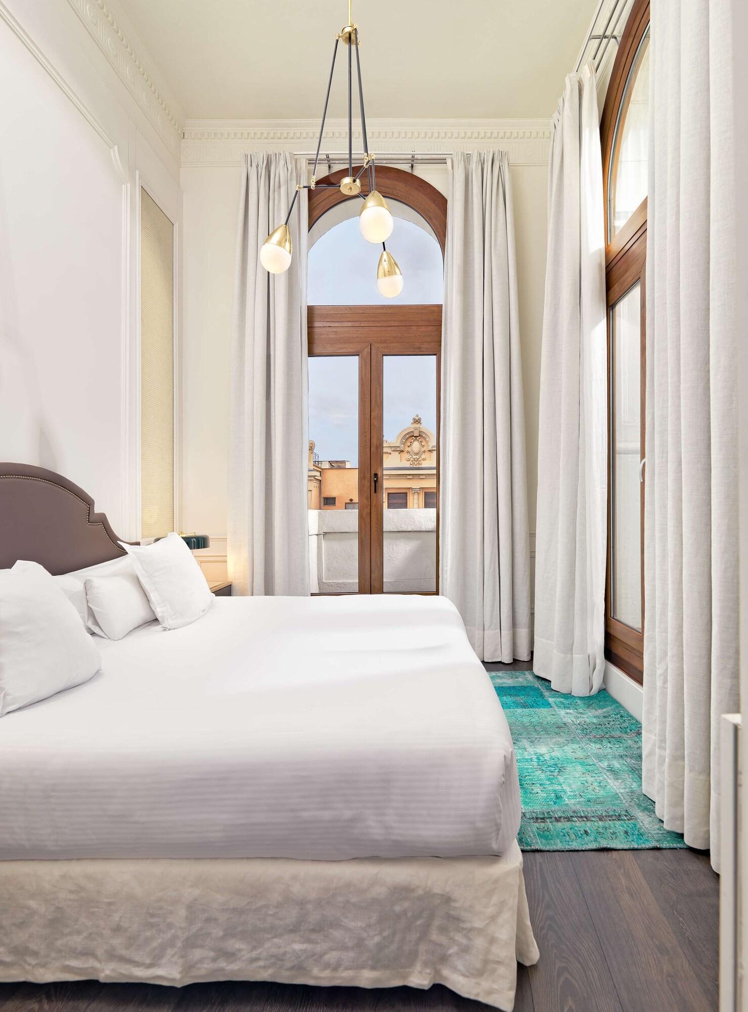 Junior Suite King Size Bed