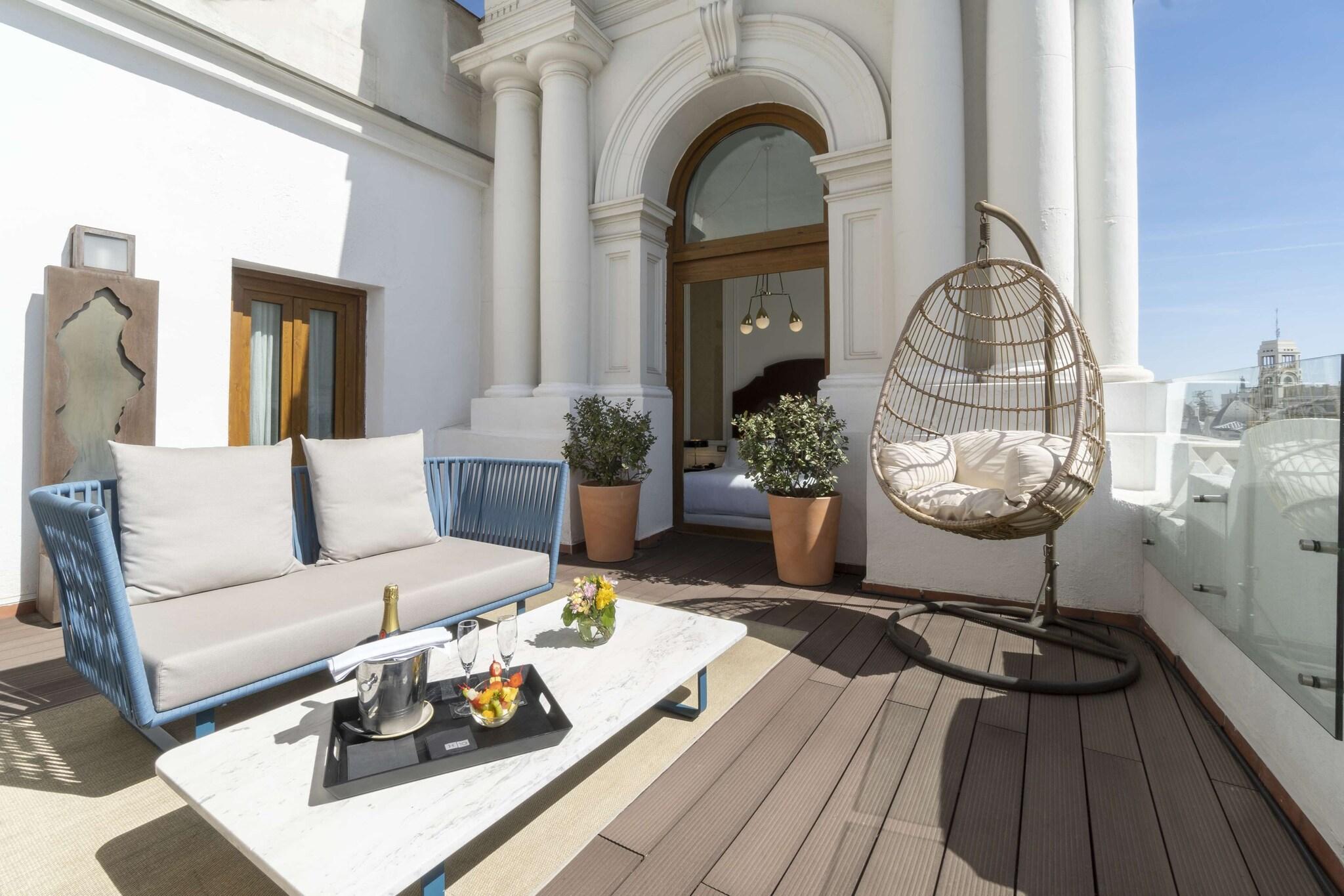 Junior Suite King Size Bed