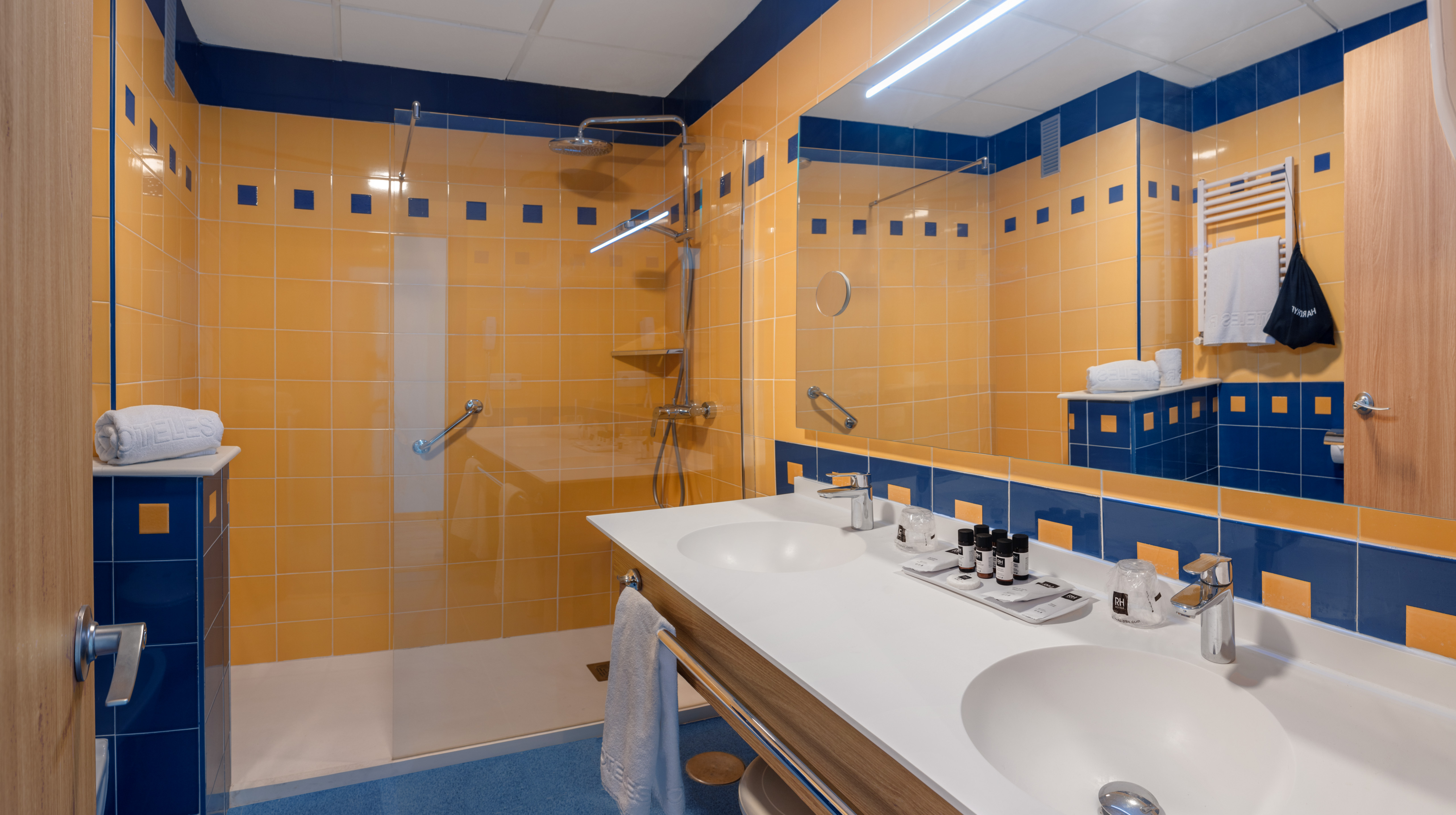 Double or Twin Deluxe Sea View