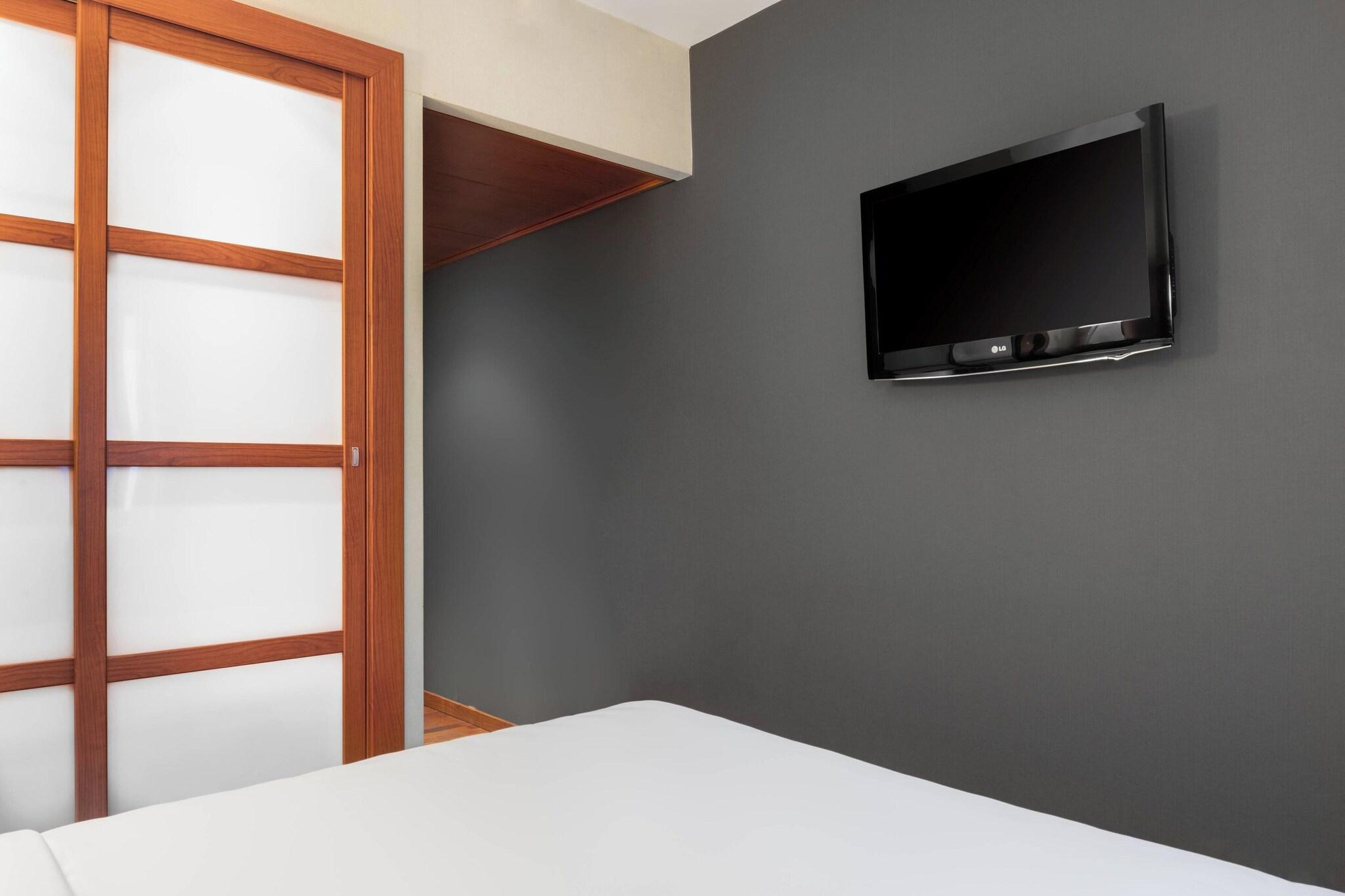 Double Queen Size Bed