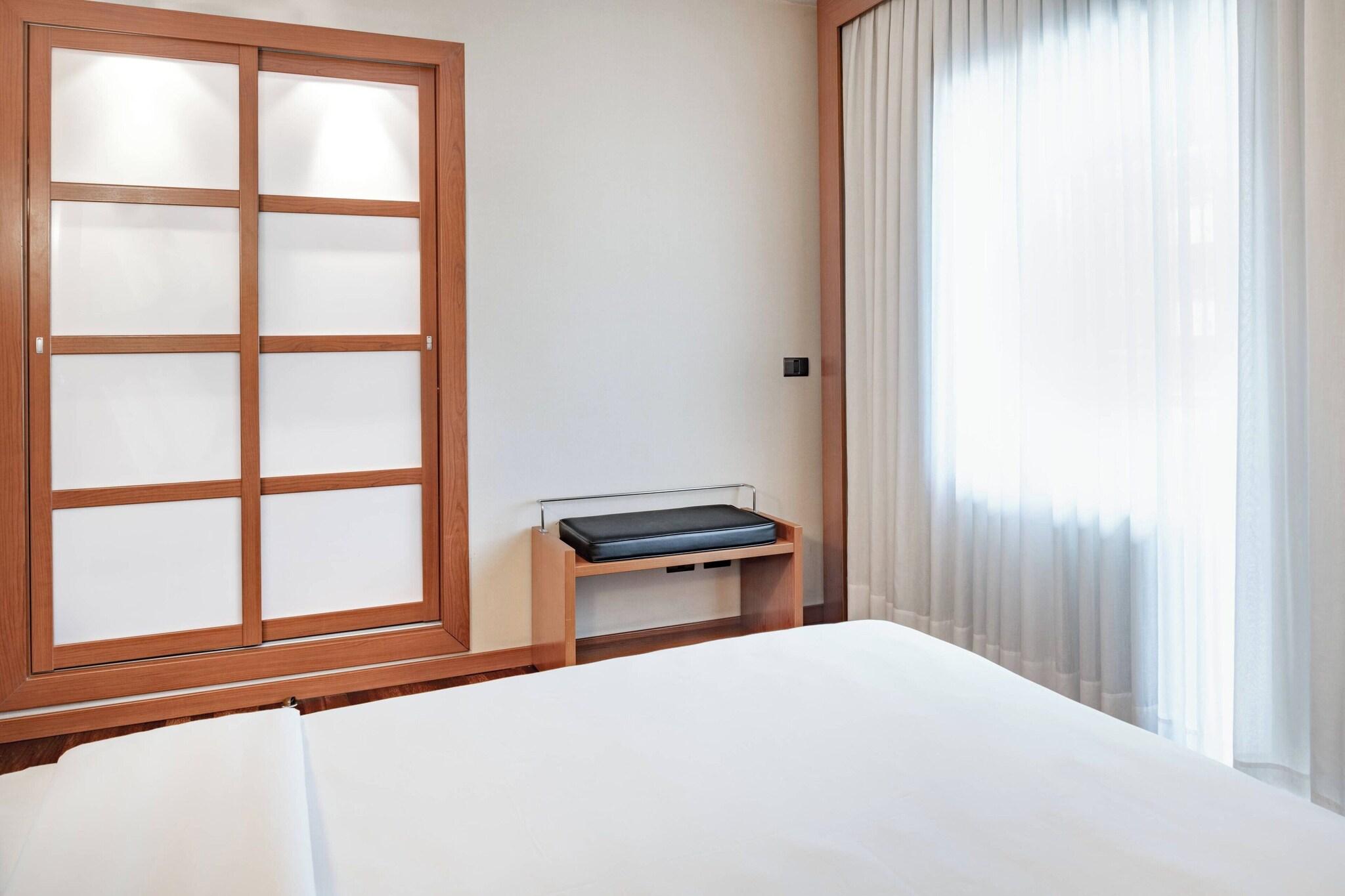 Junior Suite King Size Bed