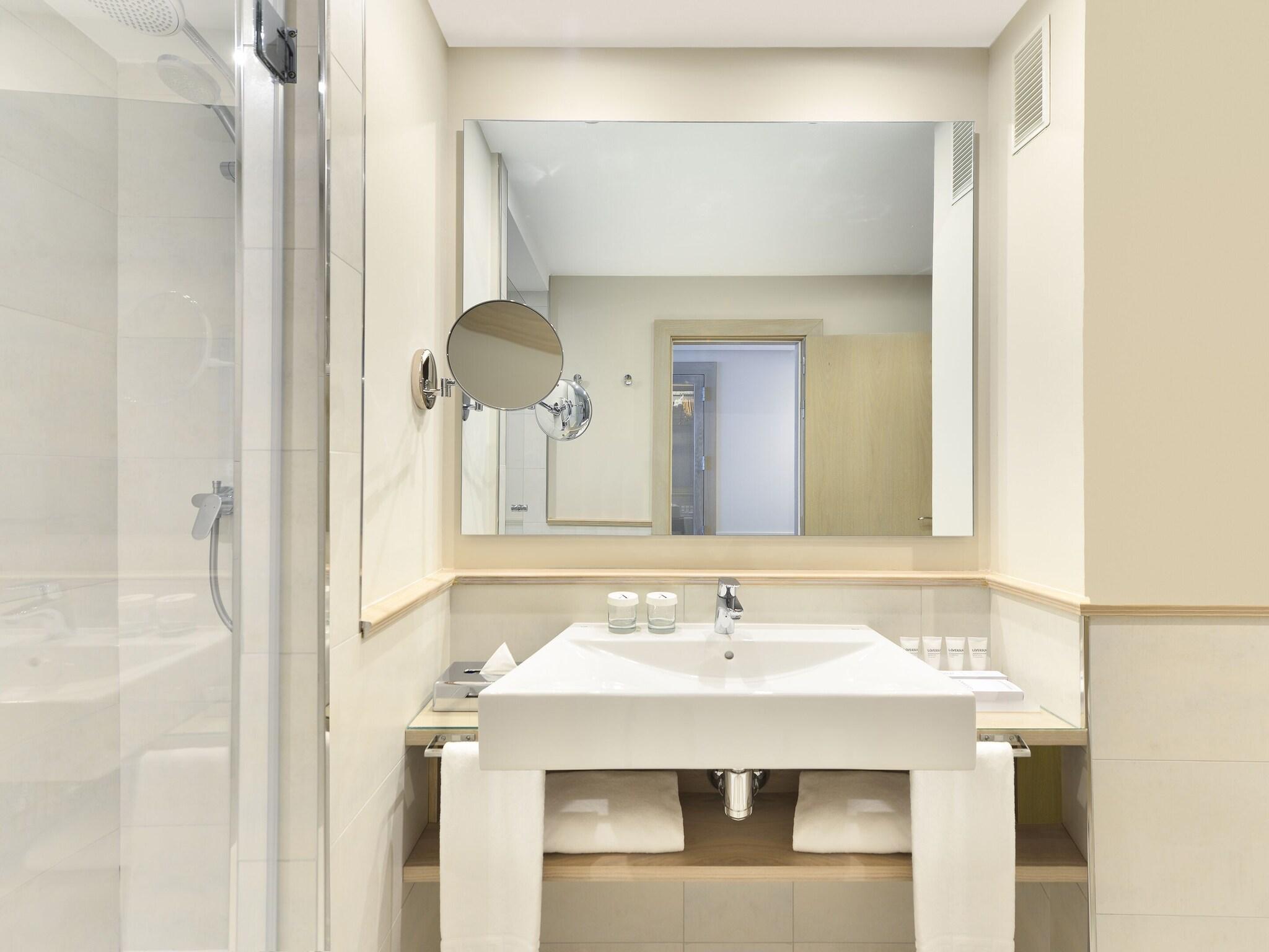 Double Partial Sea View