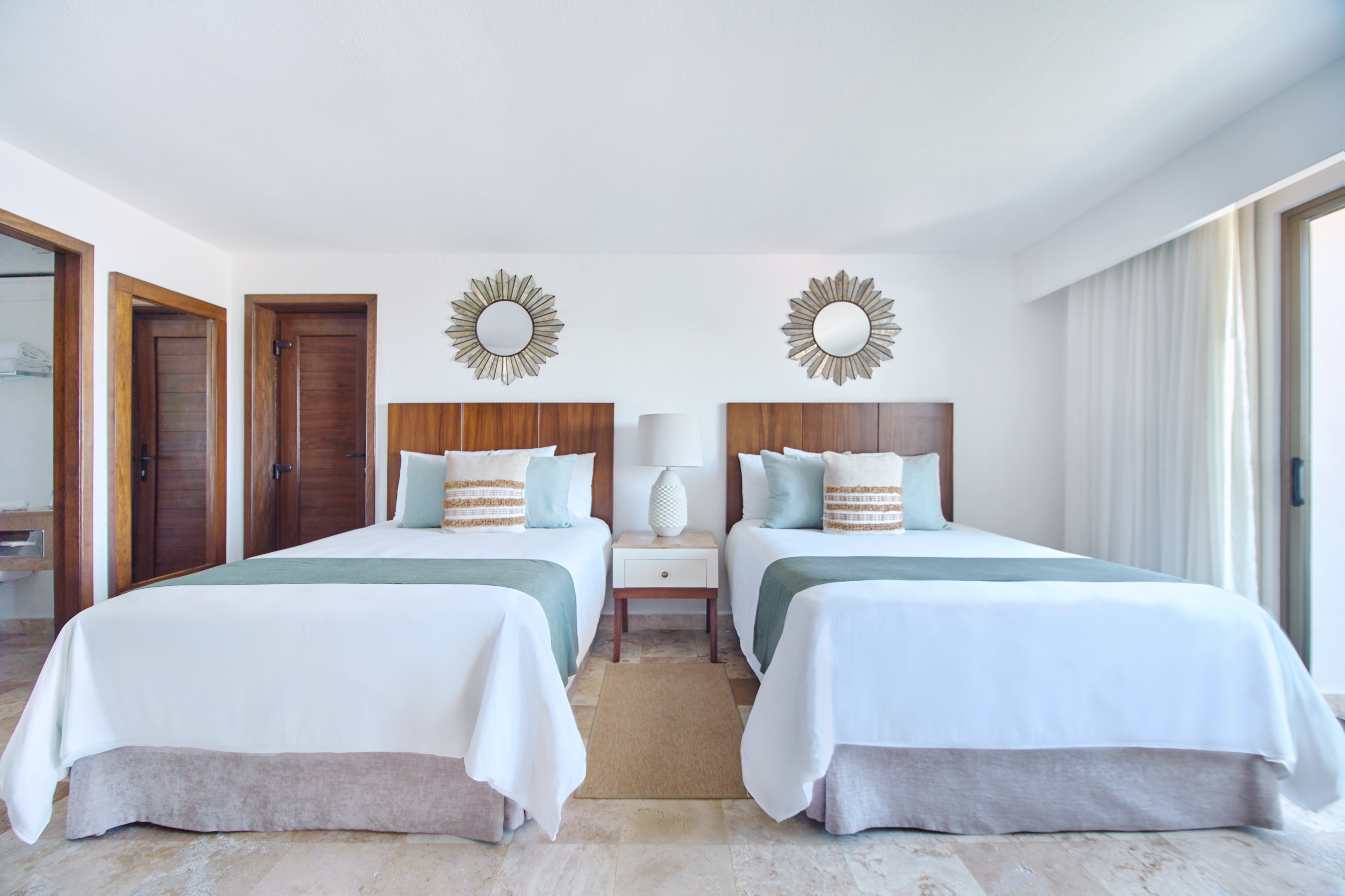 Double Ocean Front Two Double Beds